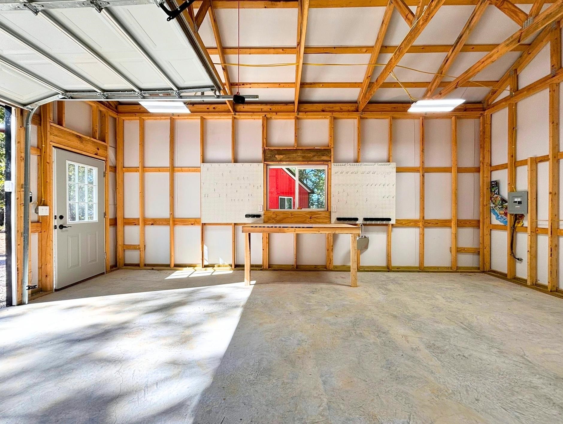 26041551 Property Photo 37