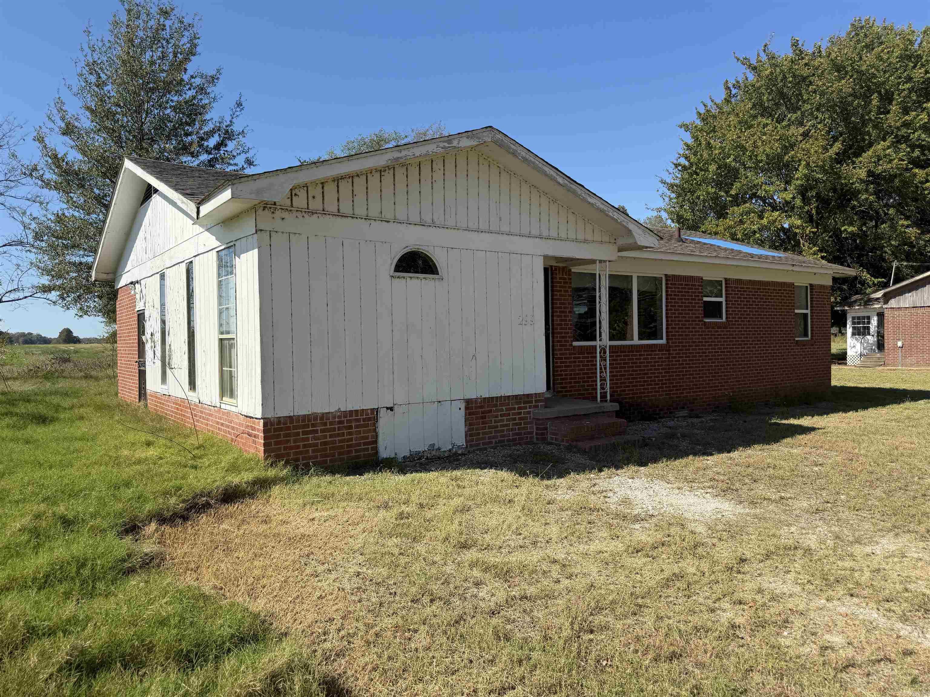 301 Lawrence 511 Road Property Photo 2