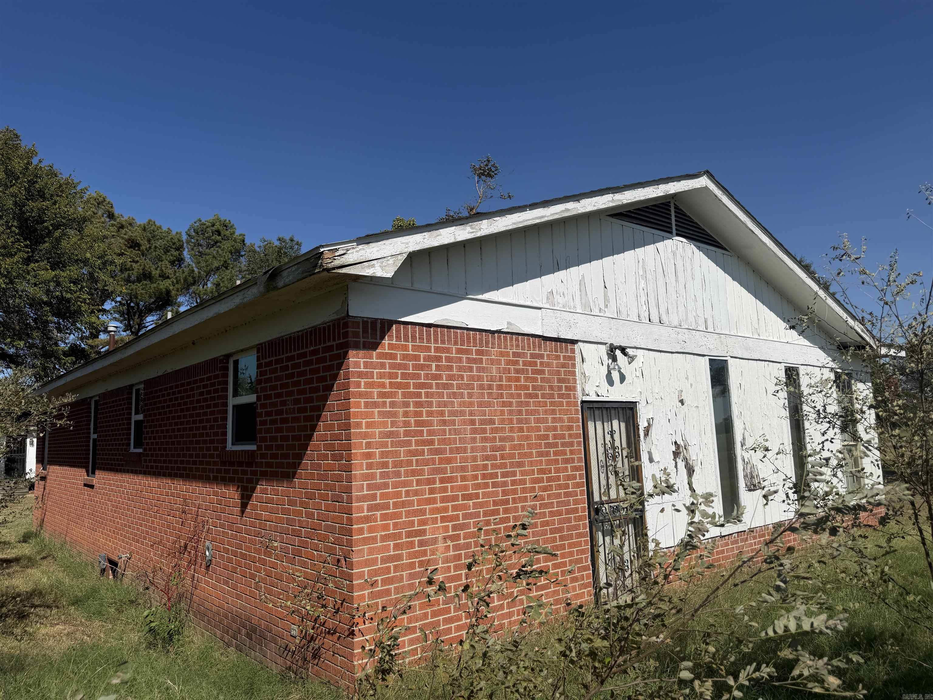 301 Lawrence 511 Road Property Photo 3