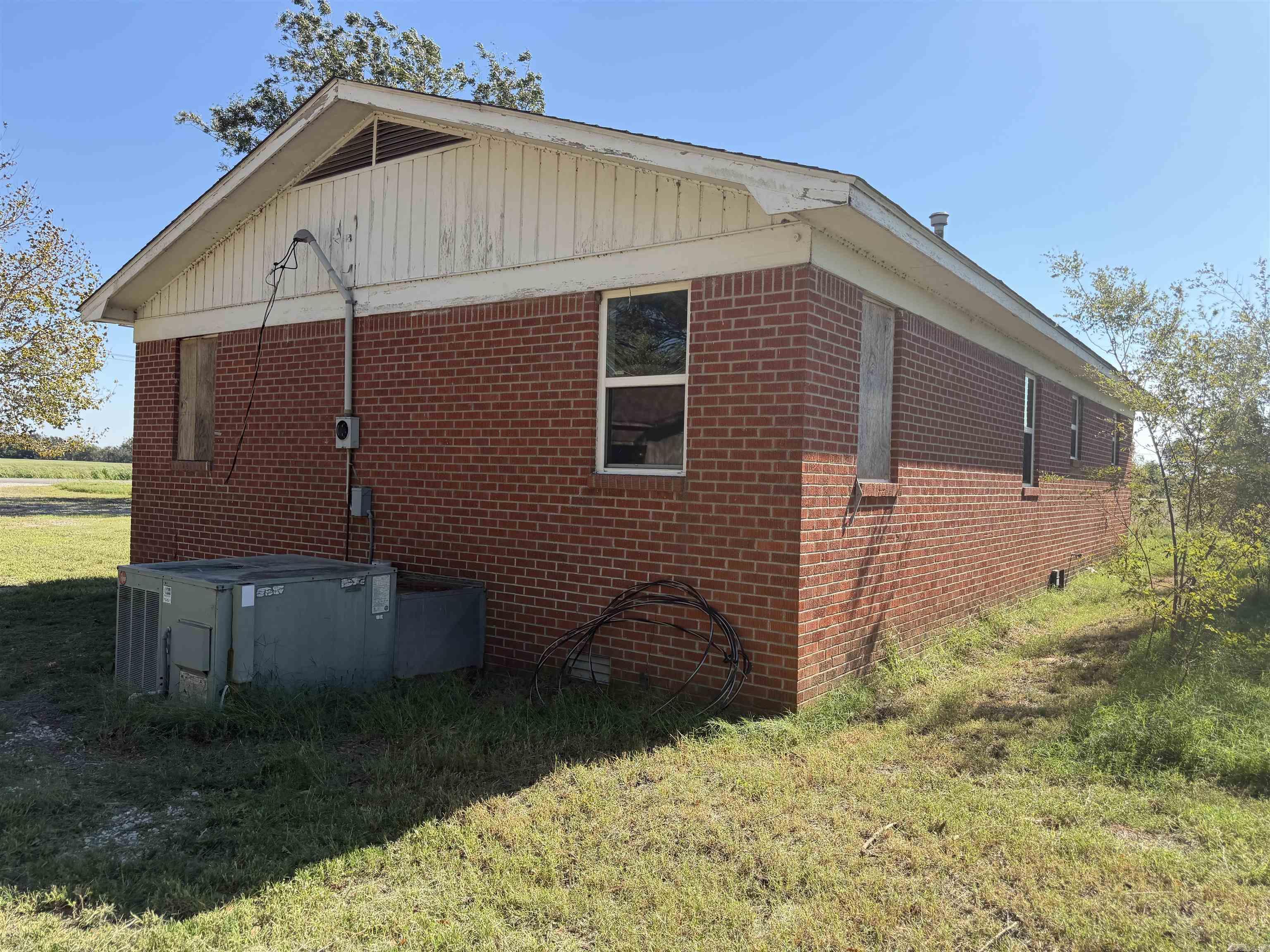 301 Lawrence 511 Road Property Photo 4