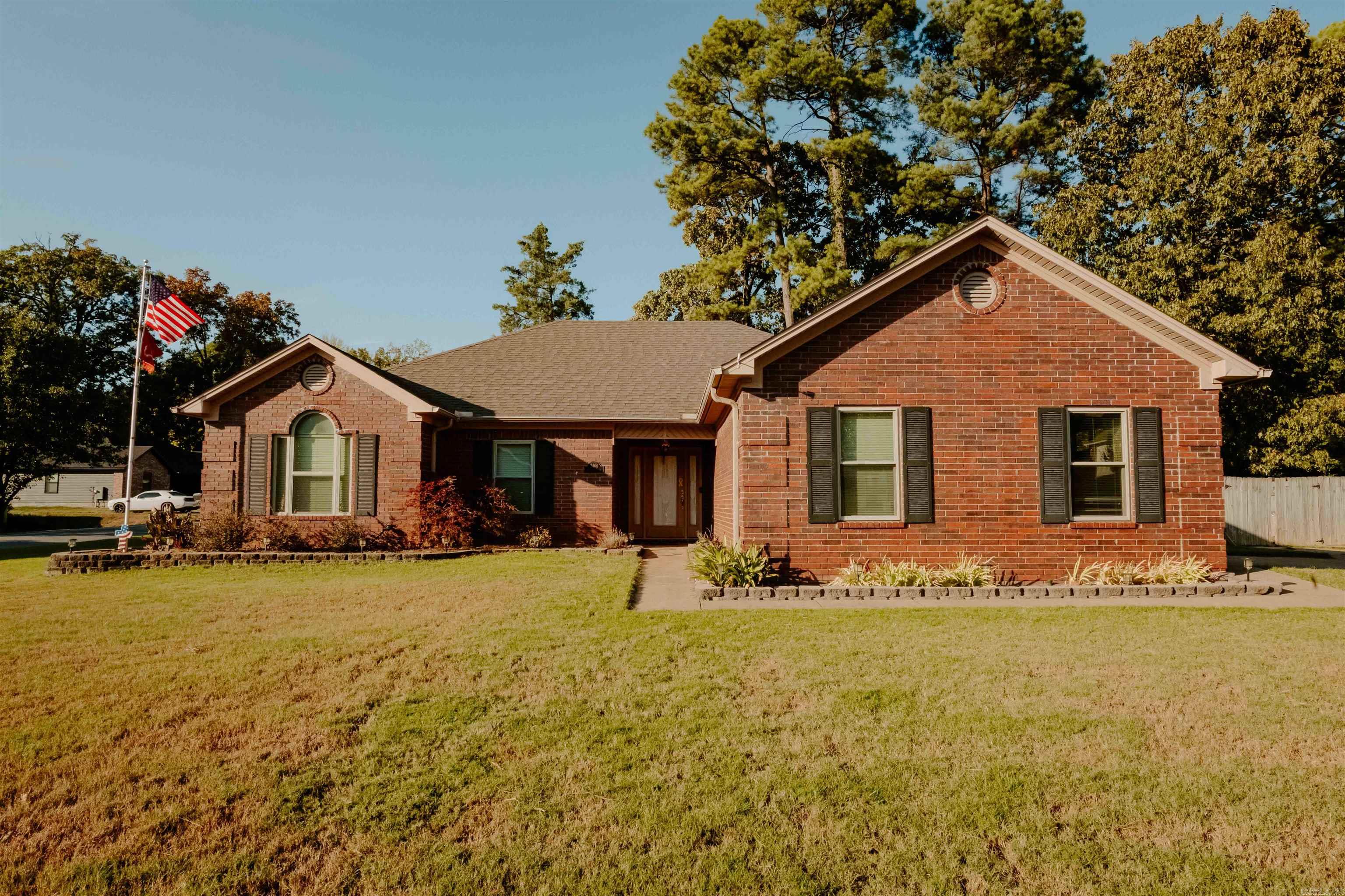2406 REDWOOD Property Photo 1