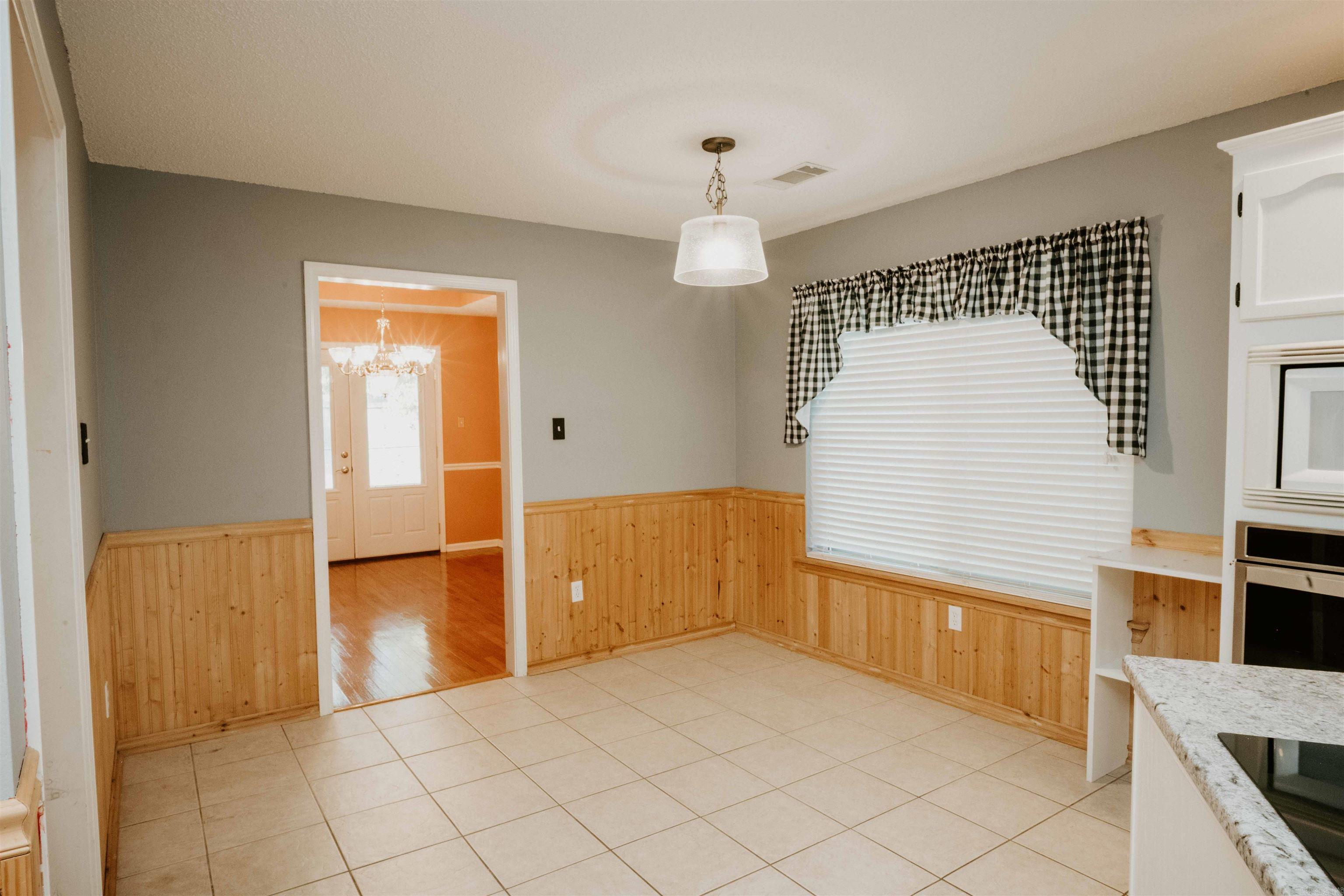 2406 Redwood Property Photo 19