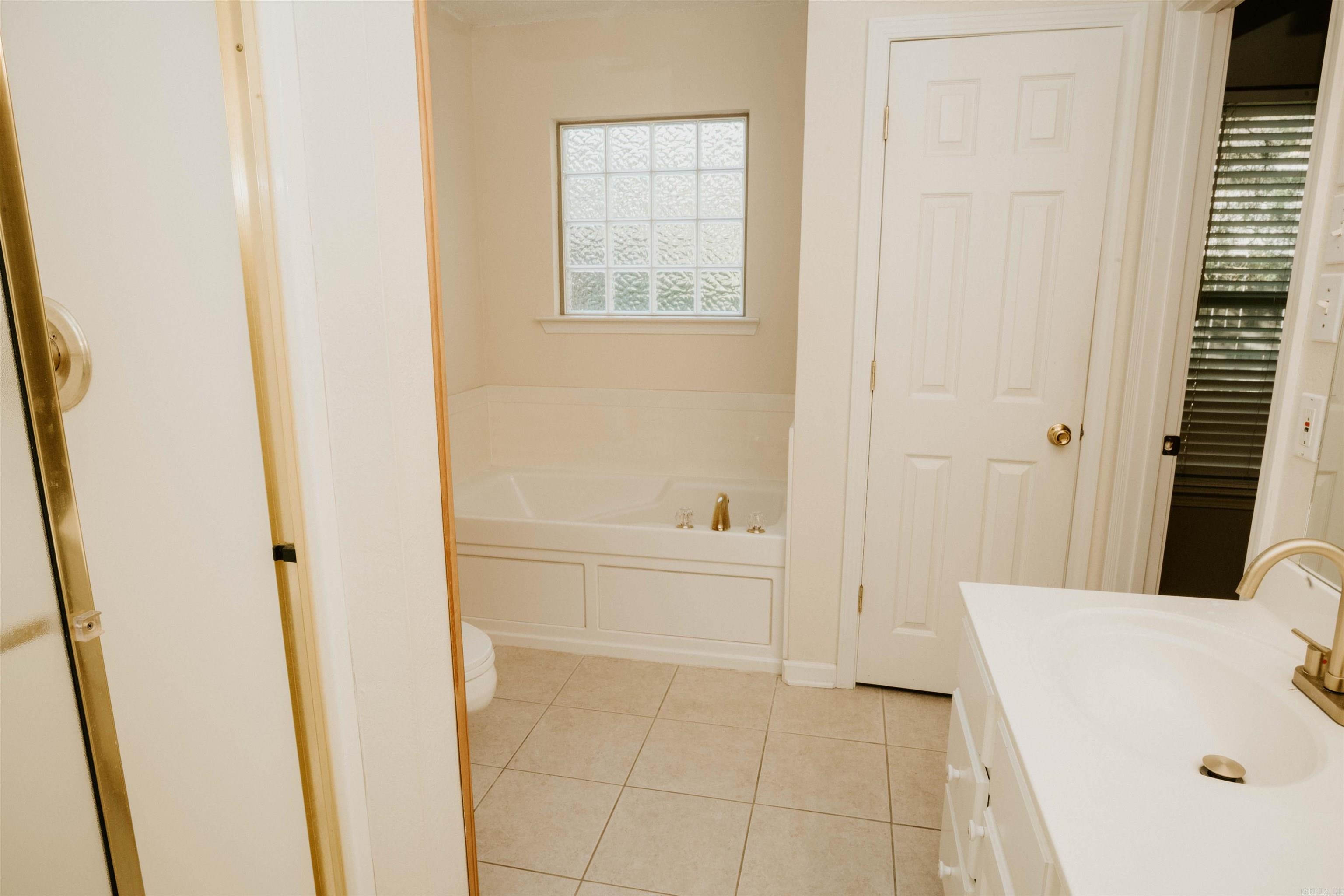 2406 Redwood Property Photo 26