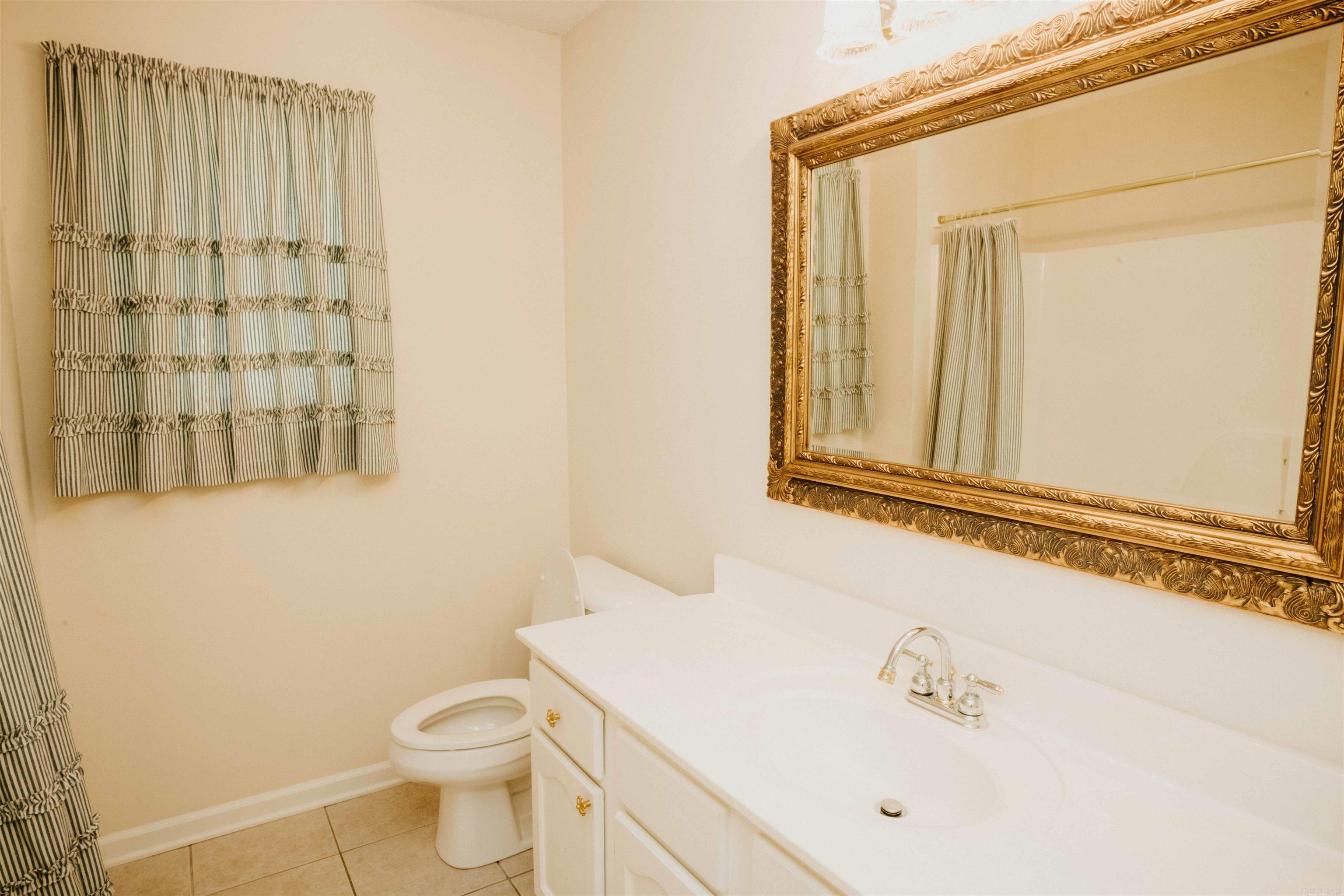 2406 Redwood Property Photo 31