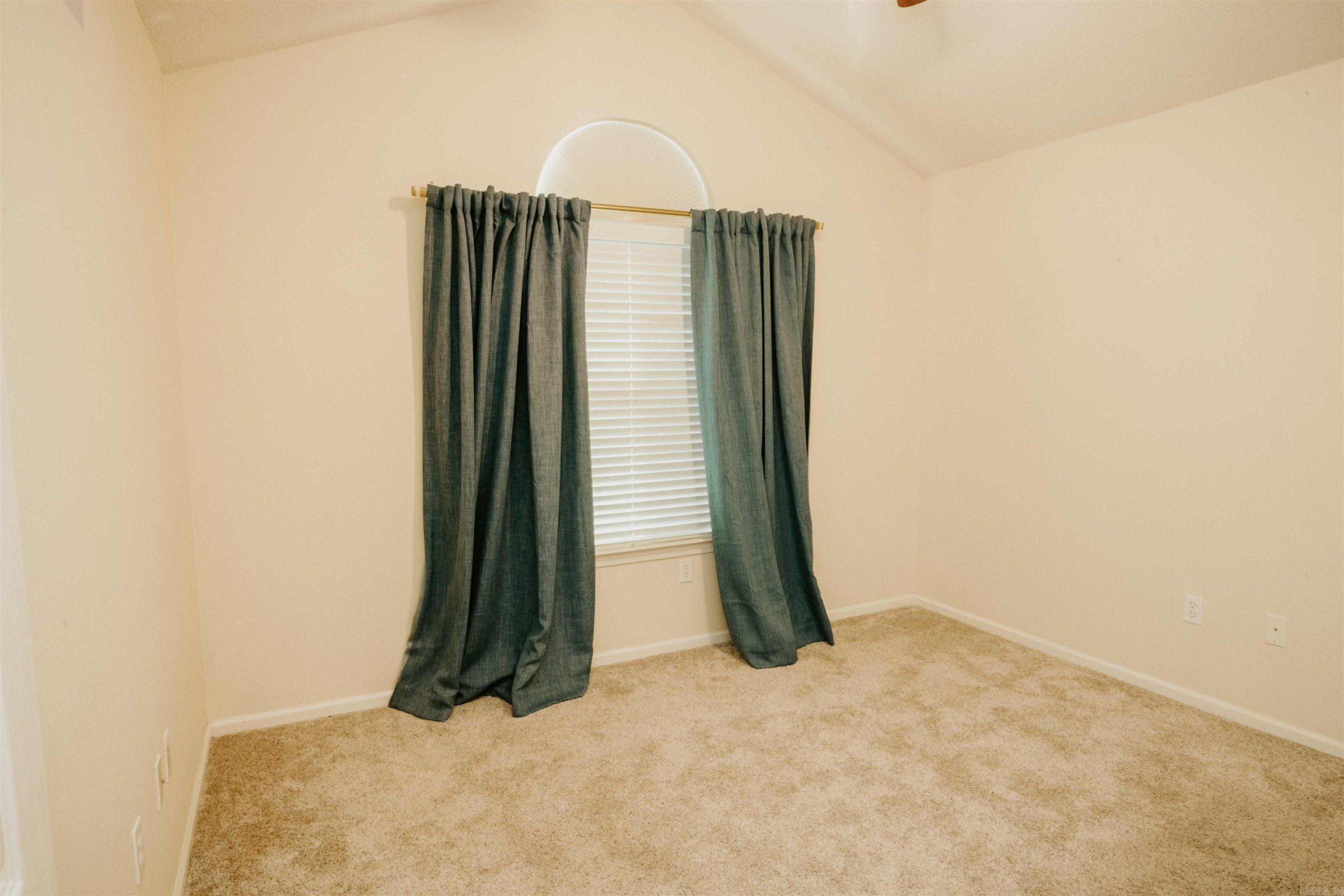 2406 Redwood Property Photo 36