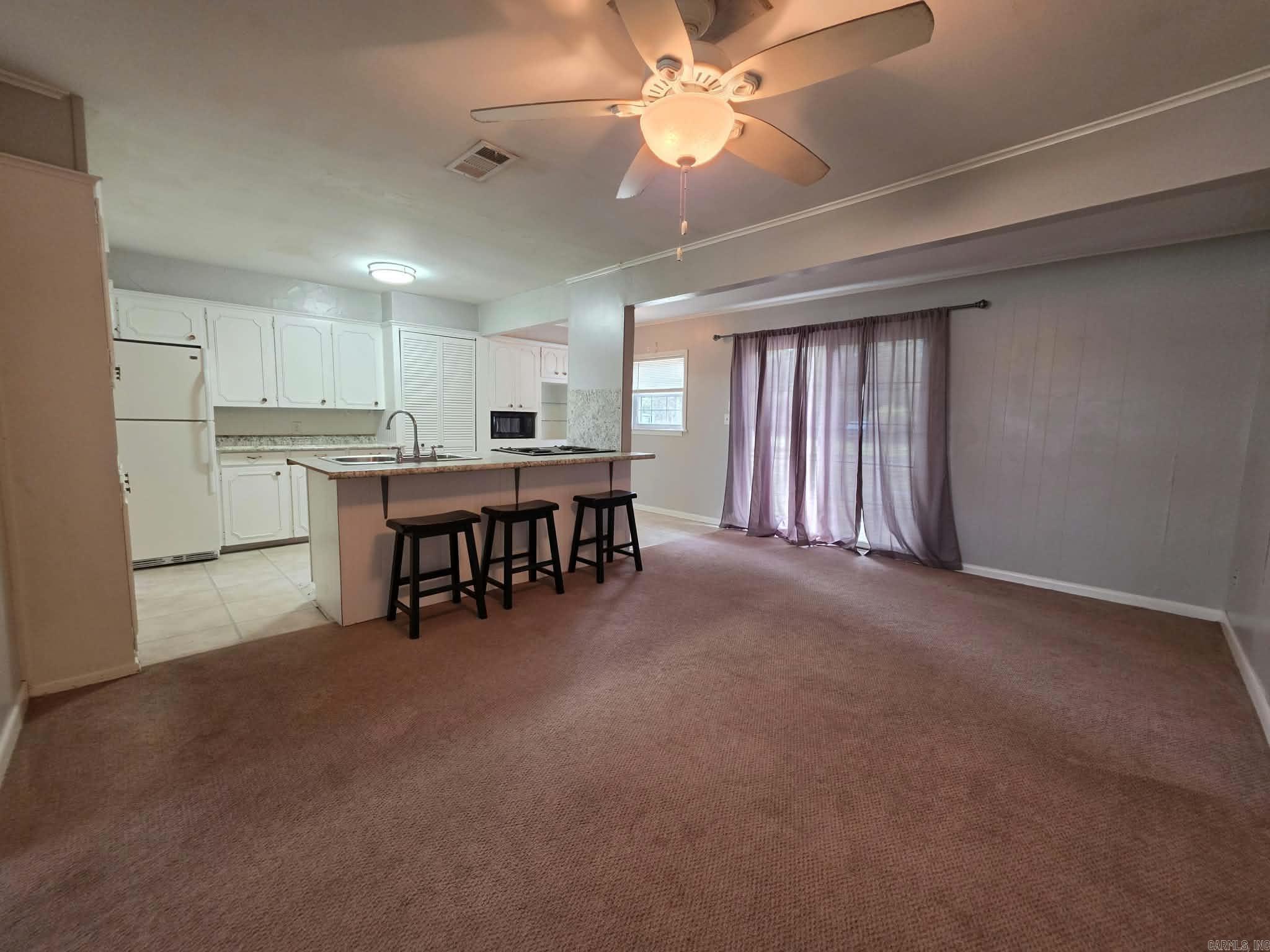 60 Wilson Loop Property Photo 5
