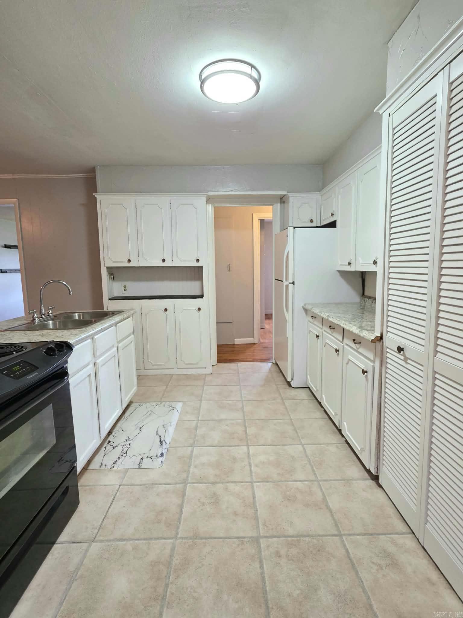 60 Wilson Loop Property Photo 10