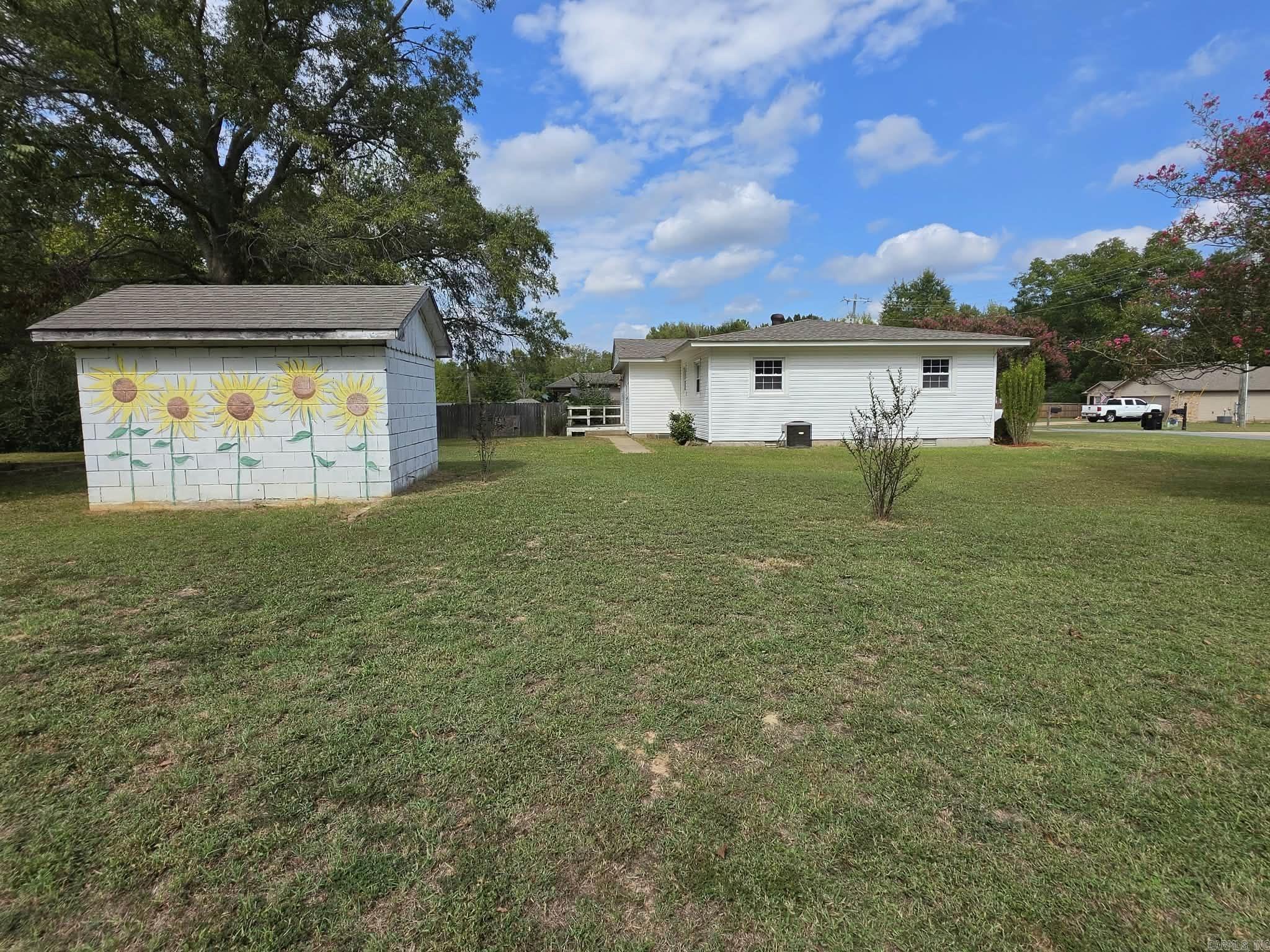 60 Wilson Loop Property Photo 23