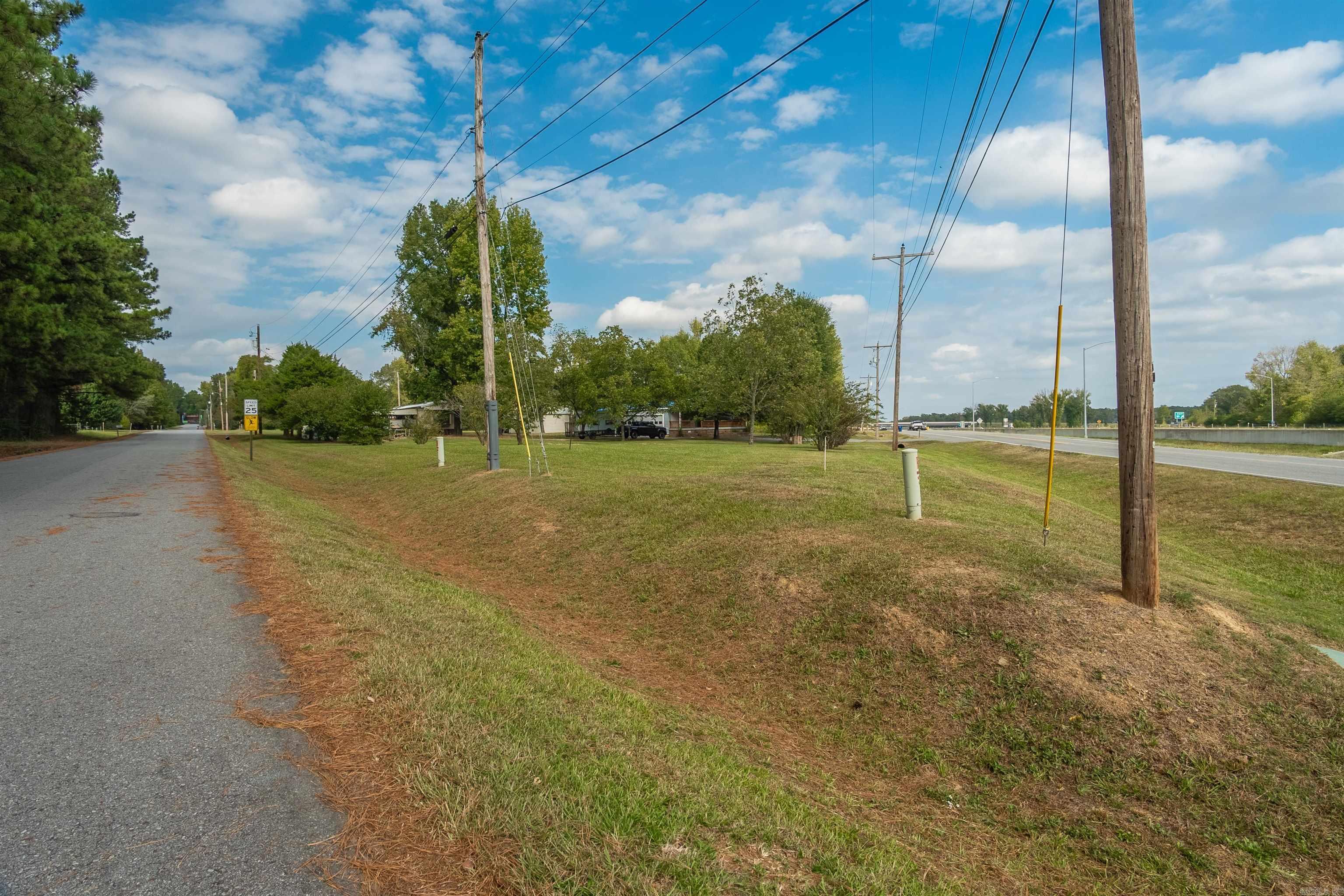1001 Briarwood Loop Property Photo 2