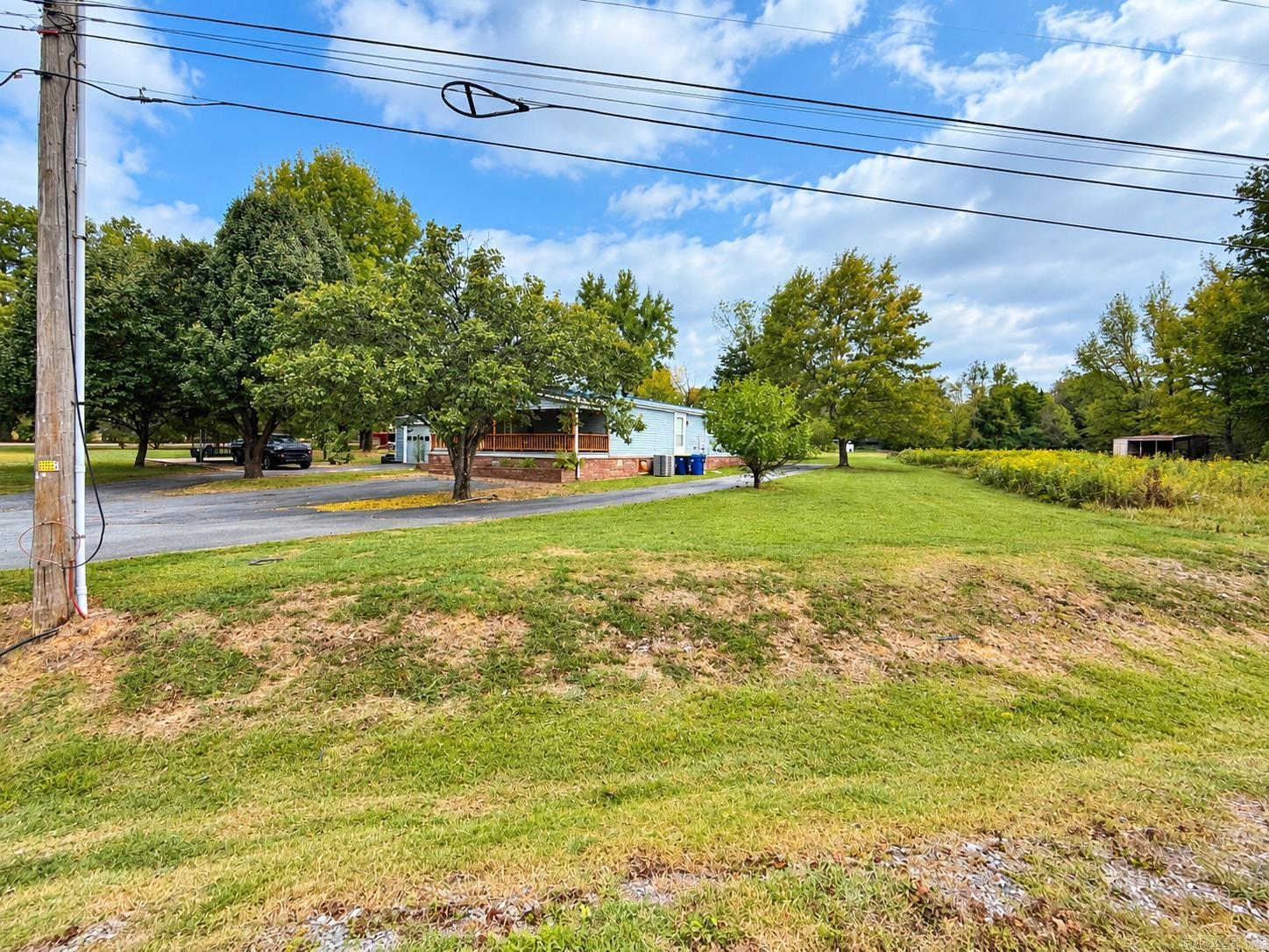 1742 Willie Ray Drive Property Photo 2