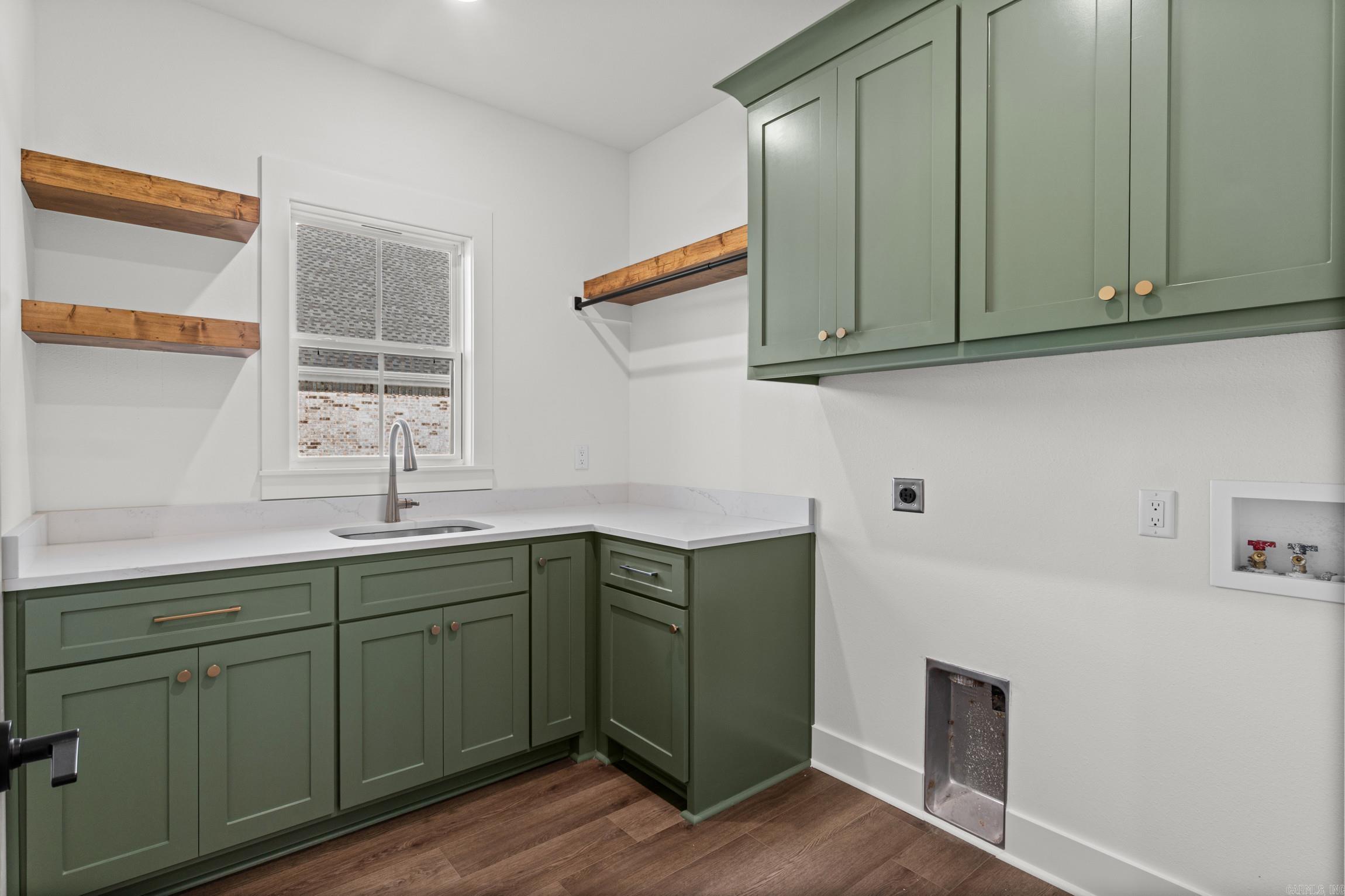1913 Lakeview Drive Property Photo 15
