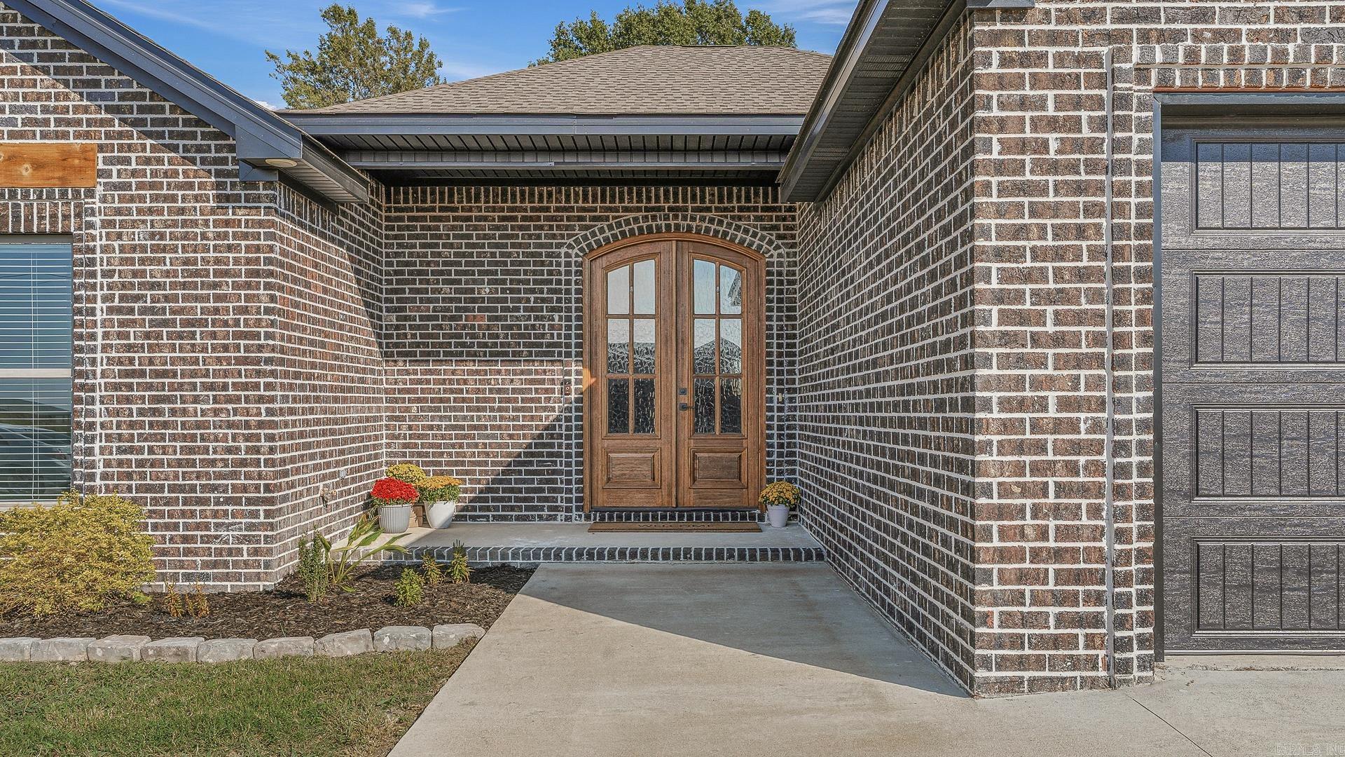 149 Nelson Circle Property Photo 2