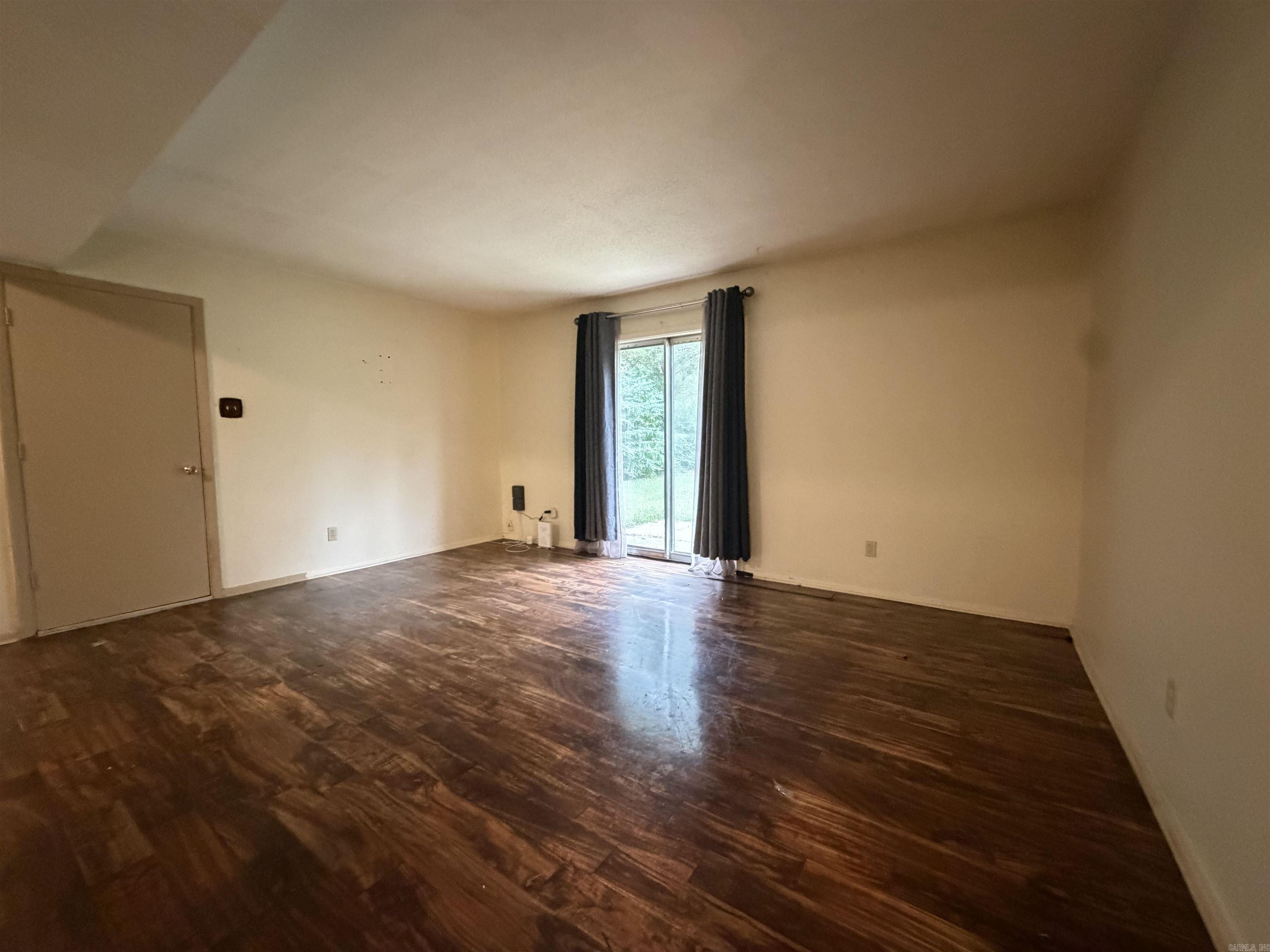 1109 Lehman Drive Property Photo 3