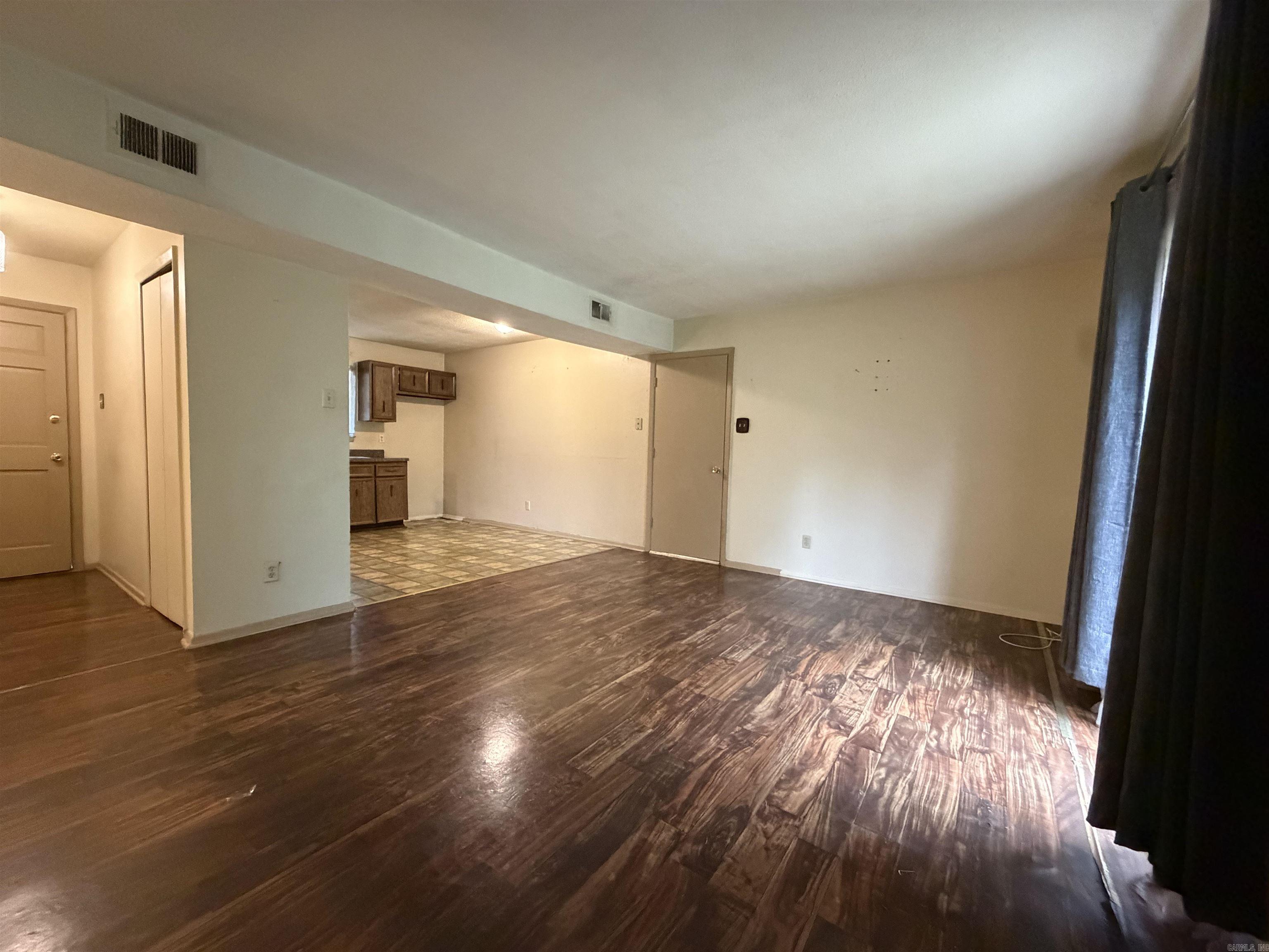 1109 Lehman Drive Property Photo 4