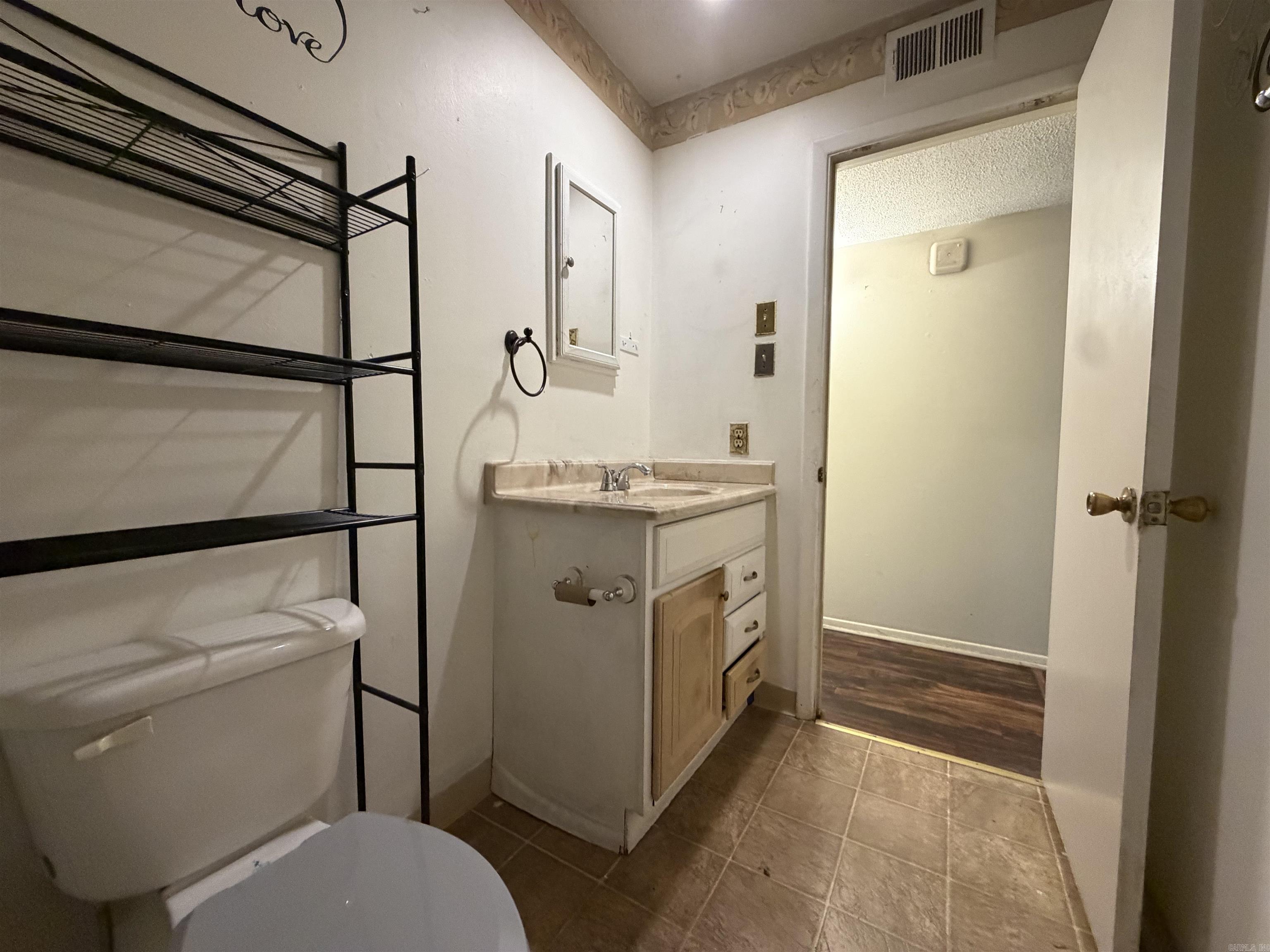 1109 Lehman Drive Property Photo 9