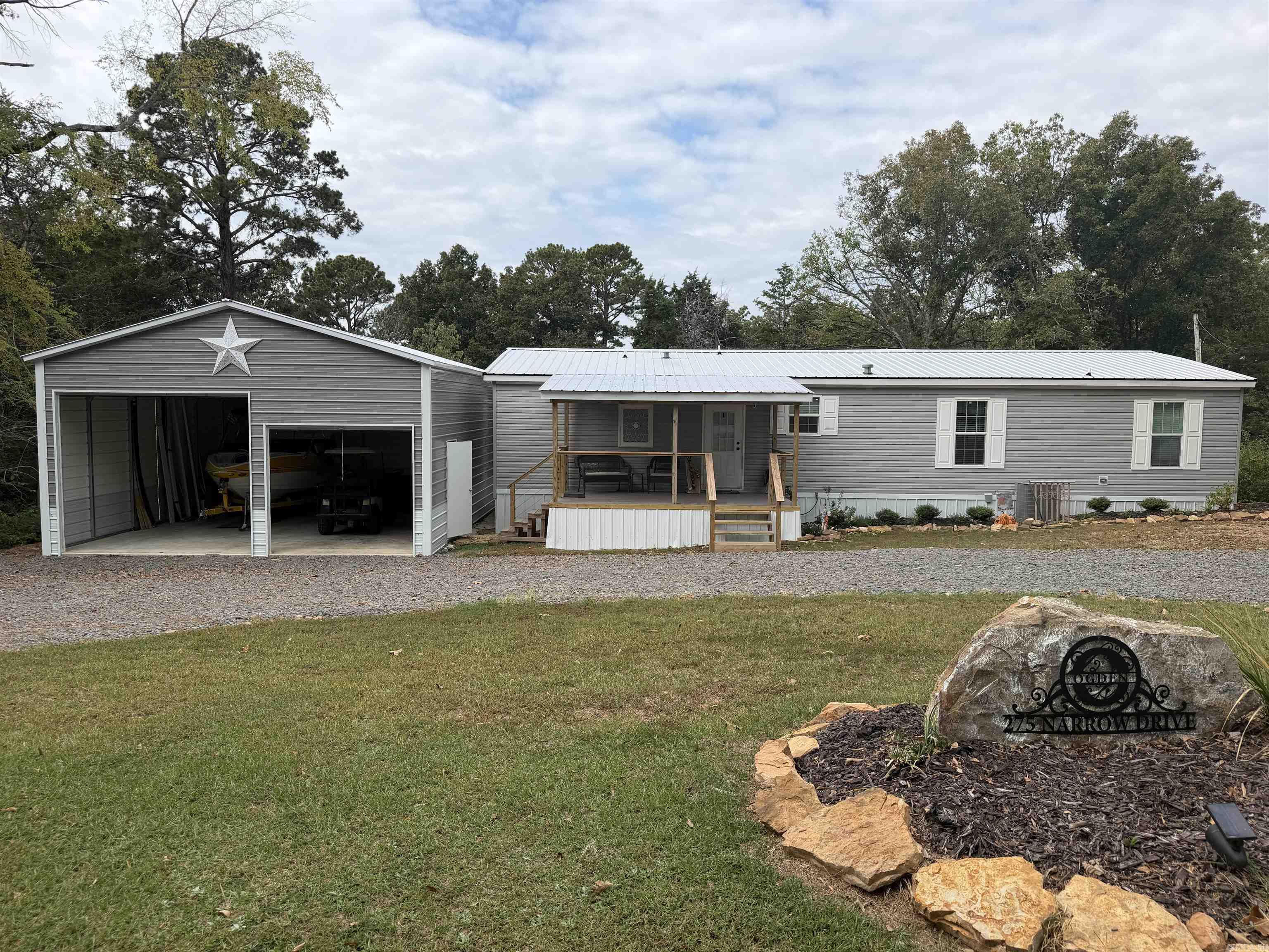 275 Narrows Dr. Property Photo 2