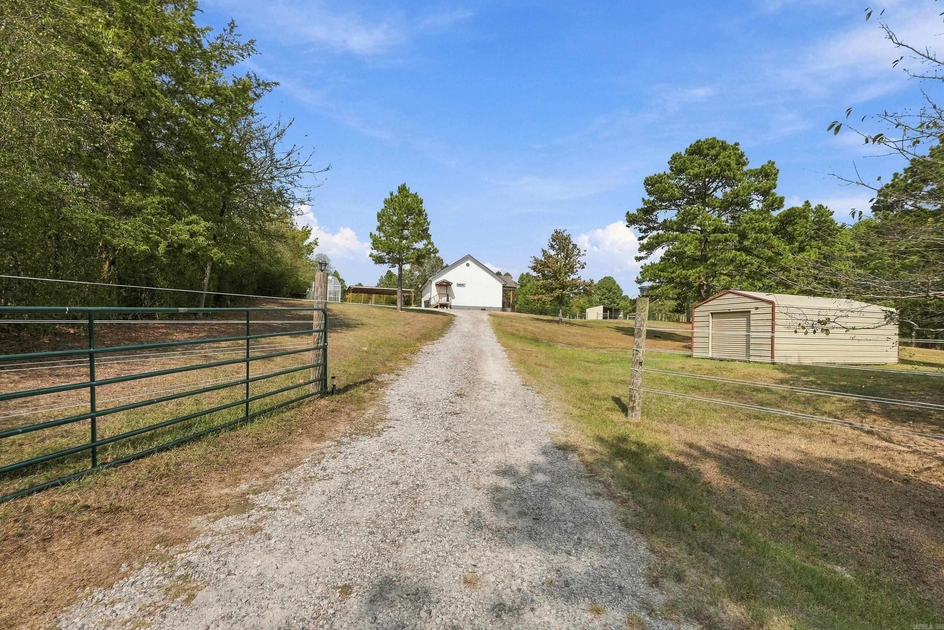 198 Shelly Lane Property Photo 2