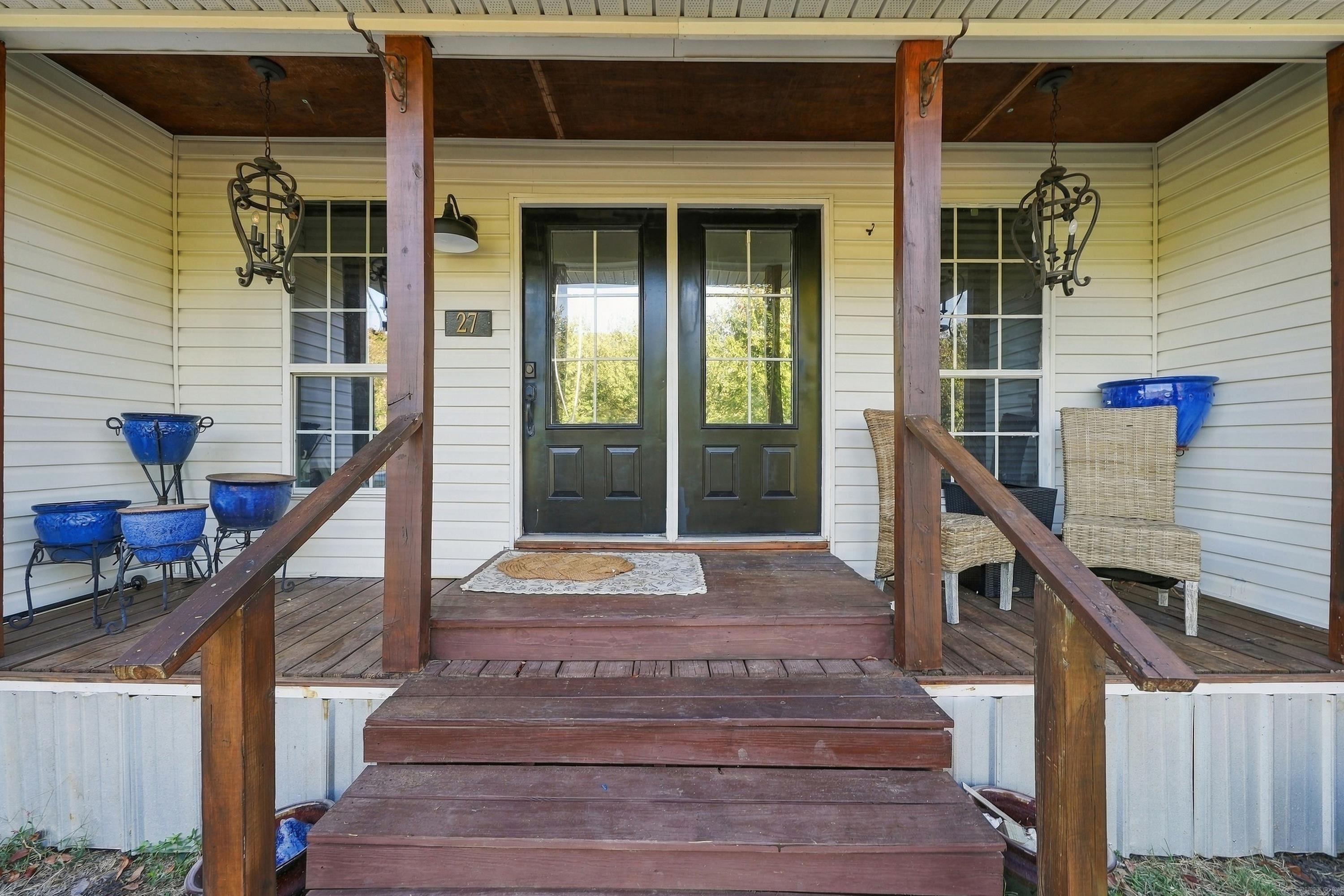 27 Pine Street Property Photo 5