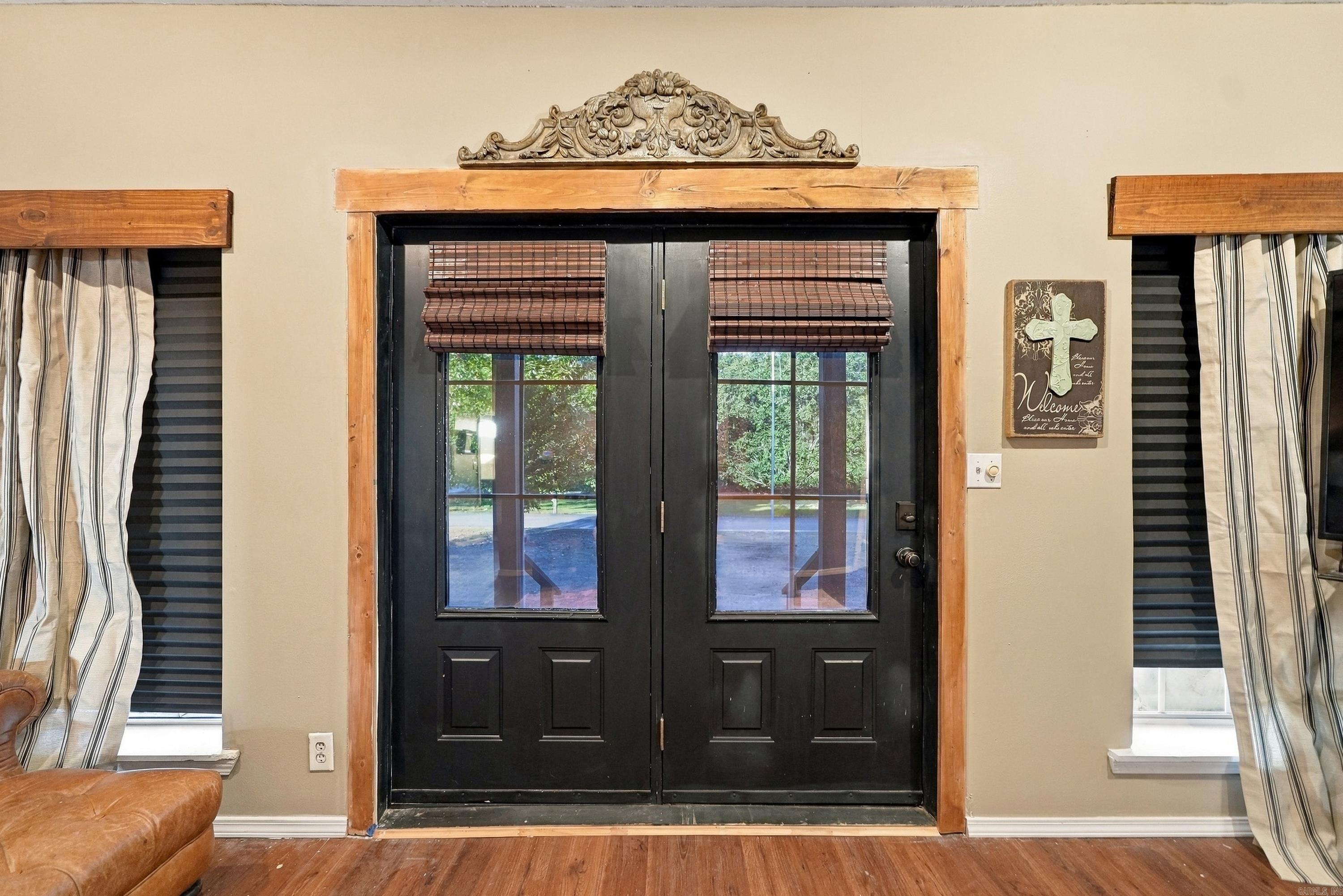 27 Pine Street Property Photo 6
