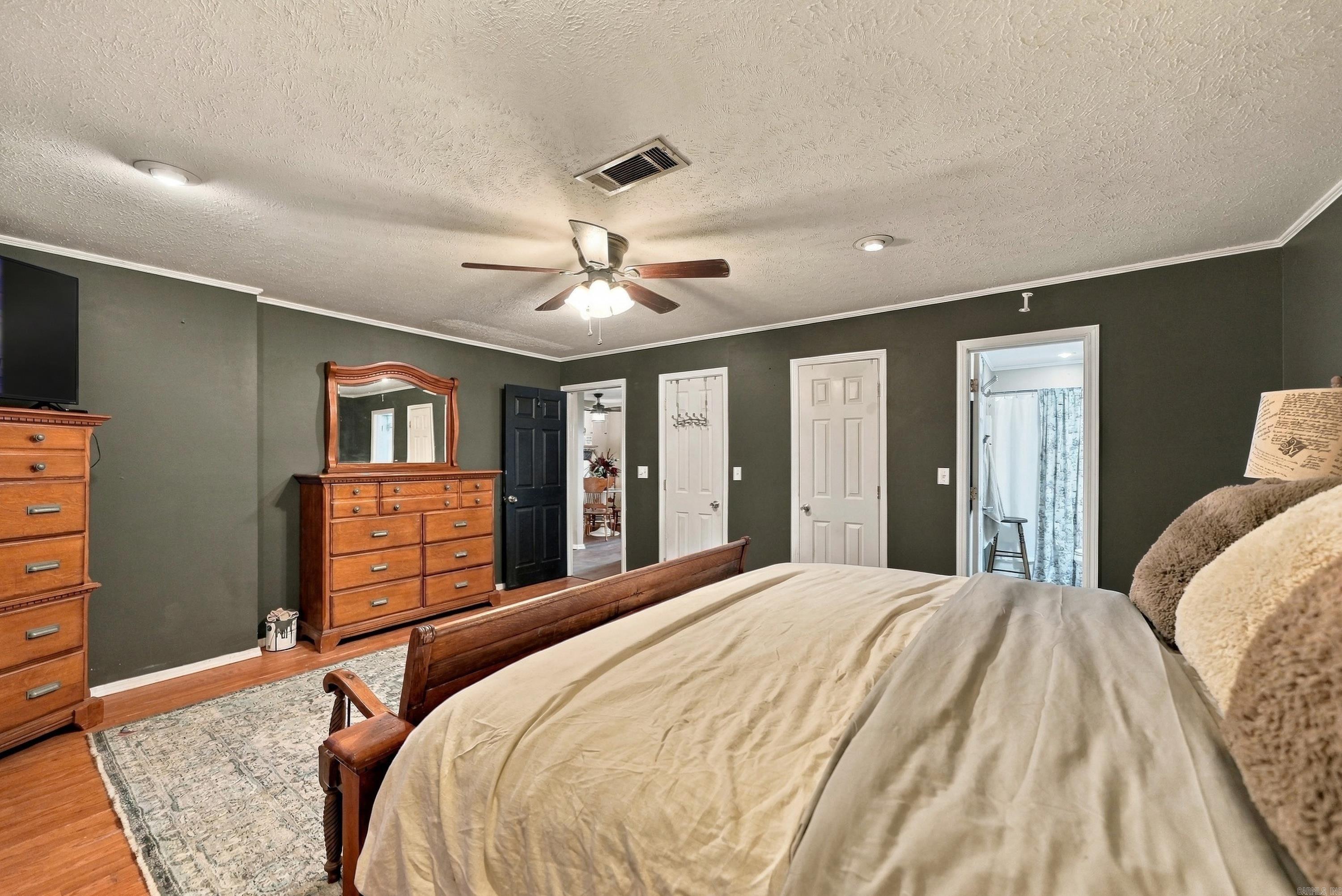 27 Pine Street Property Photo 23