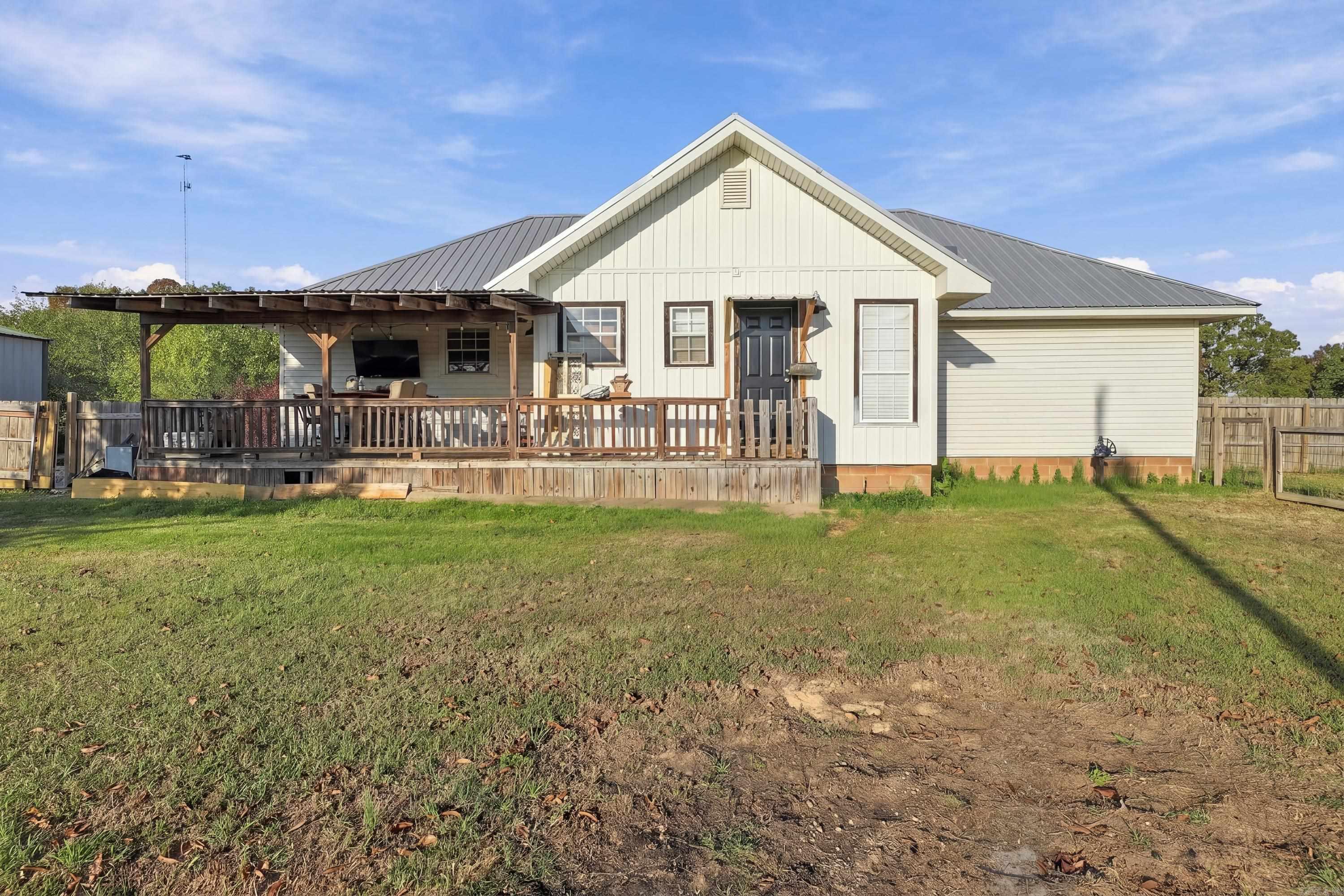 27 Pine Street Property Photo 41