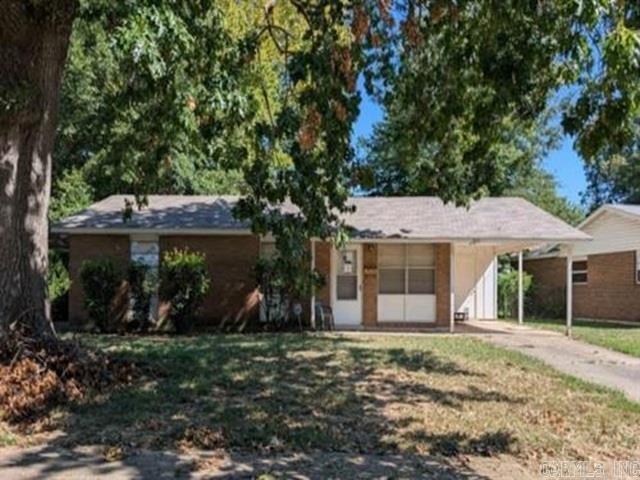 2713 Claremont Avenue Property Photo 1