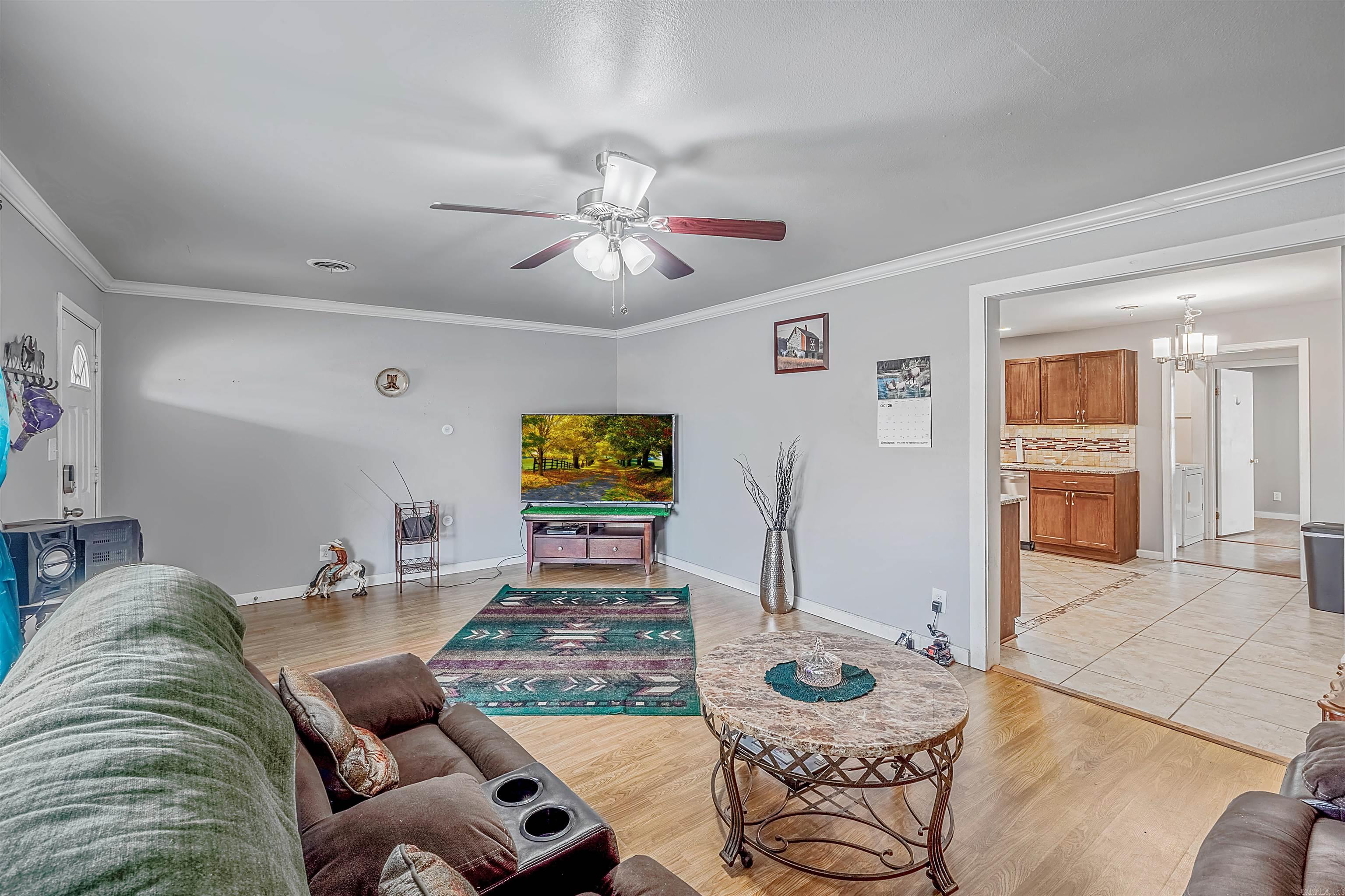 205 E Cleveland Street Property Photo 5