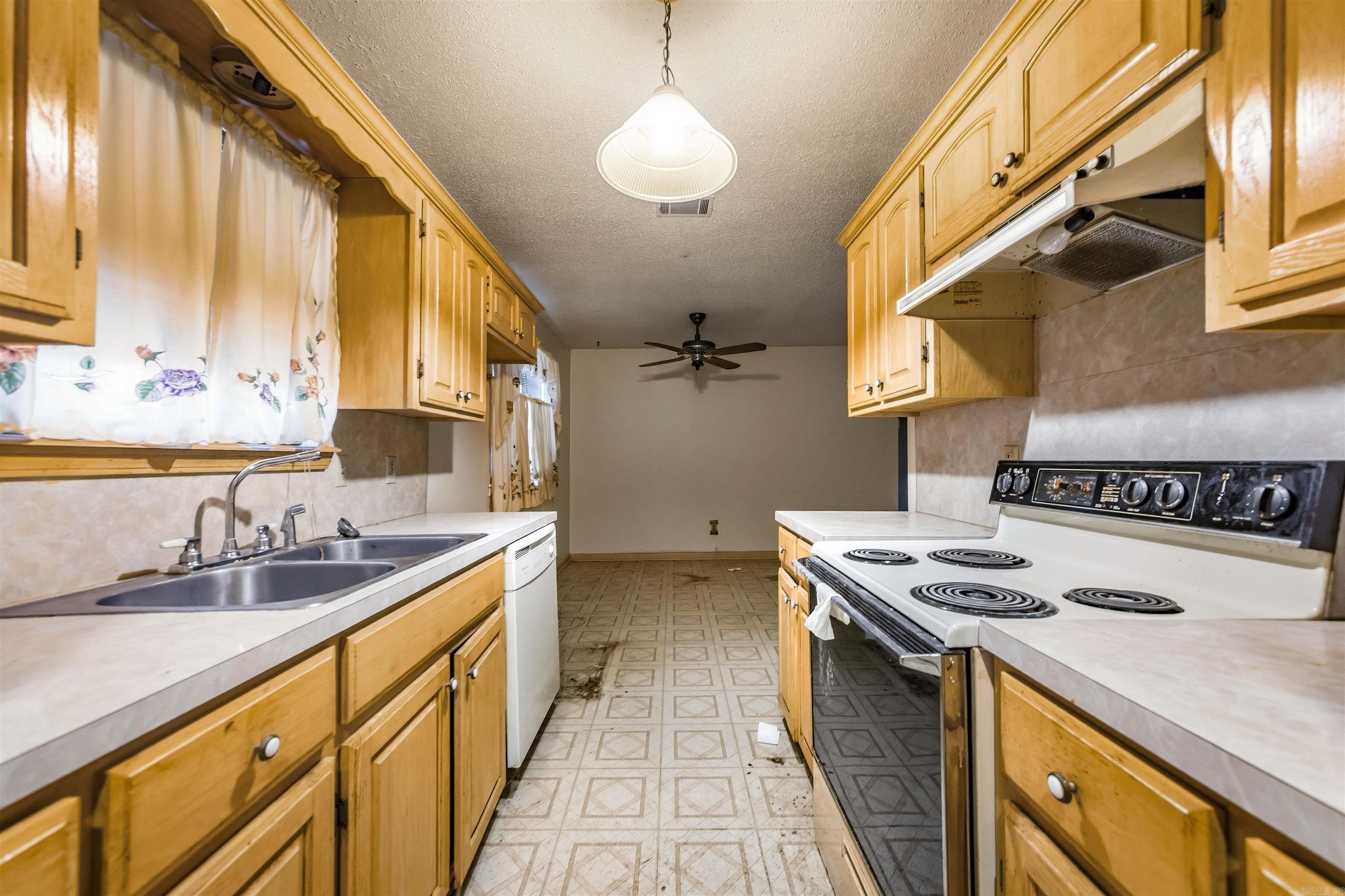 6 Pine Cone Cove Property Photo 10