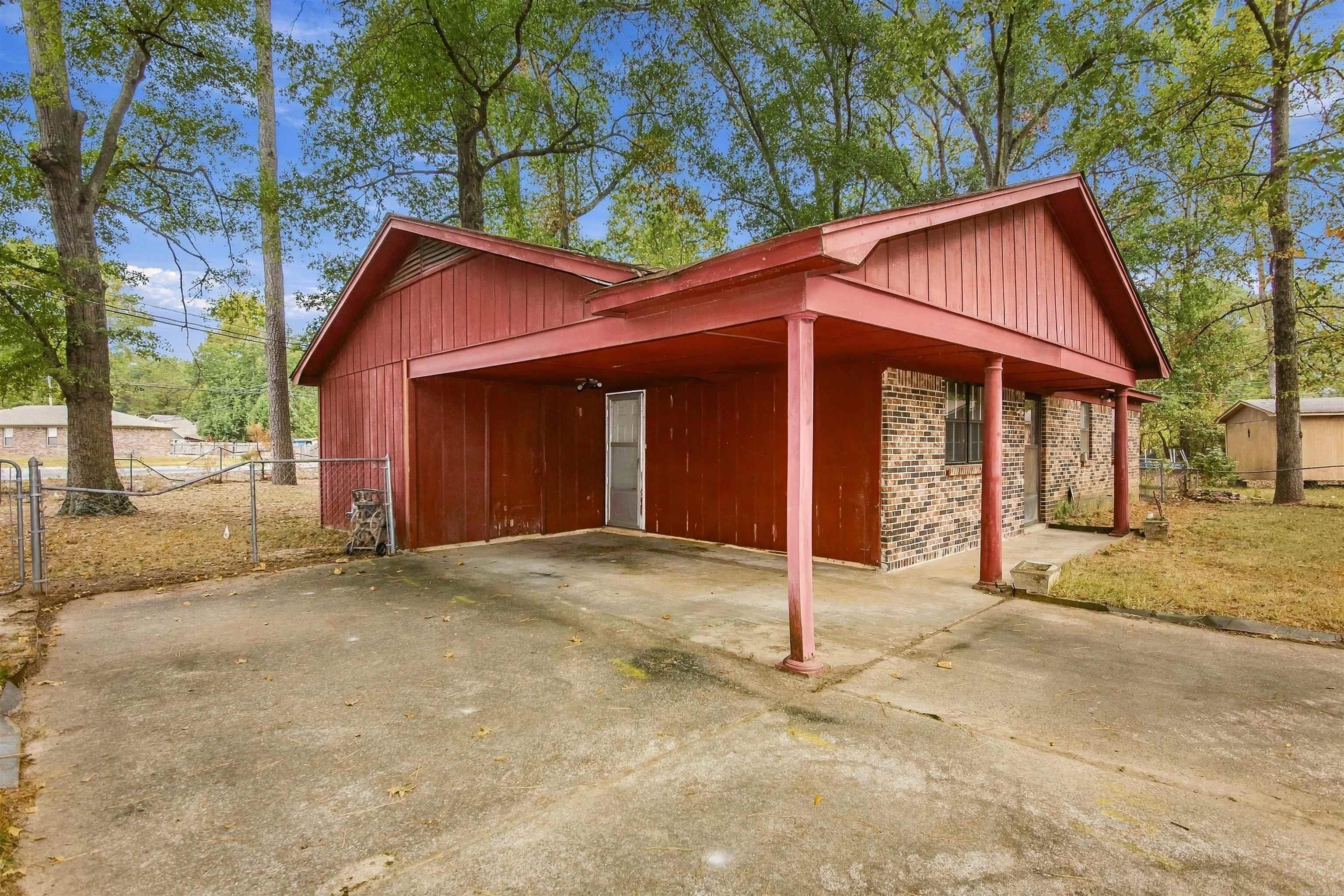 6 Pine Cone Cove Property Photo 21
