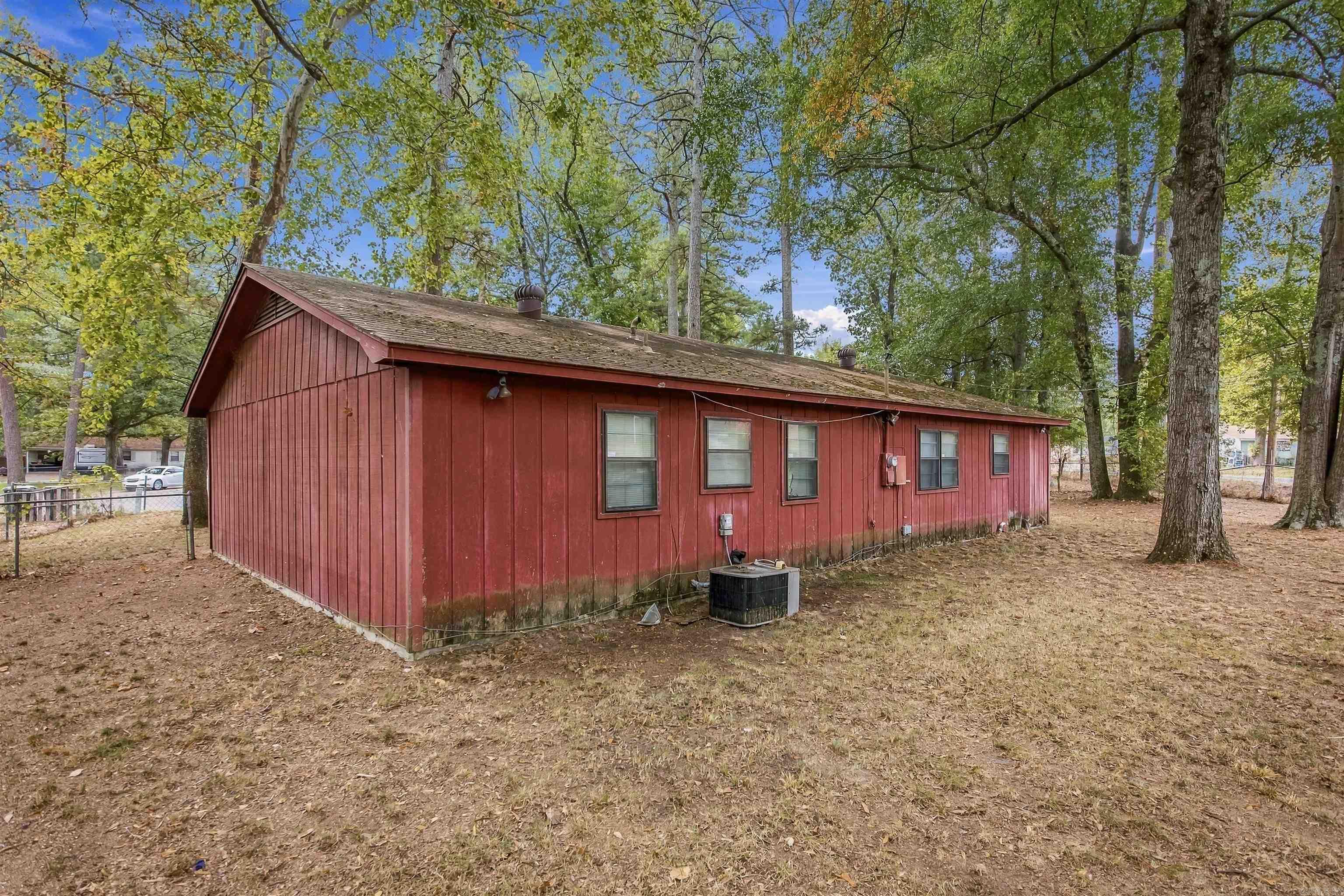 6 Pine Cone Cove Property Photo 22