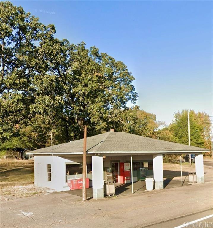 1051 E Main Street Property Photo 2
