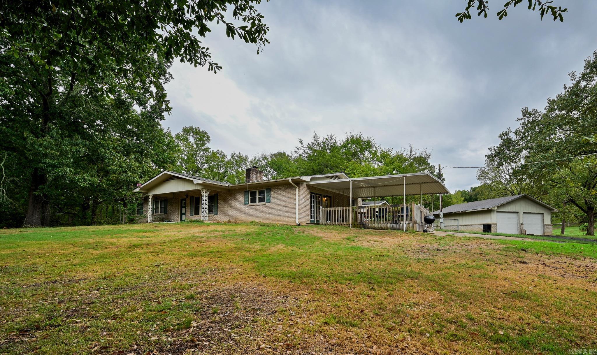 109 Medlin Ln Property Photo 4