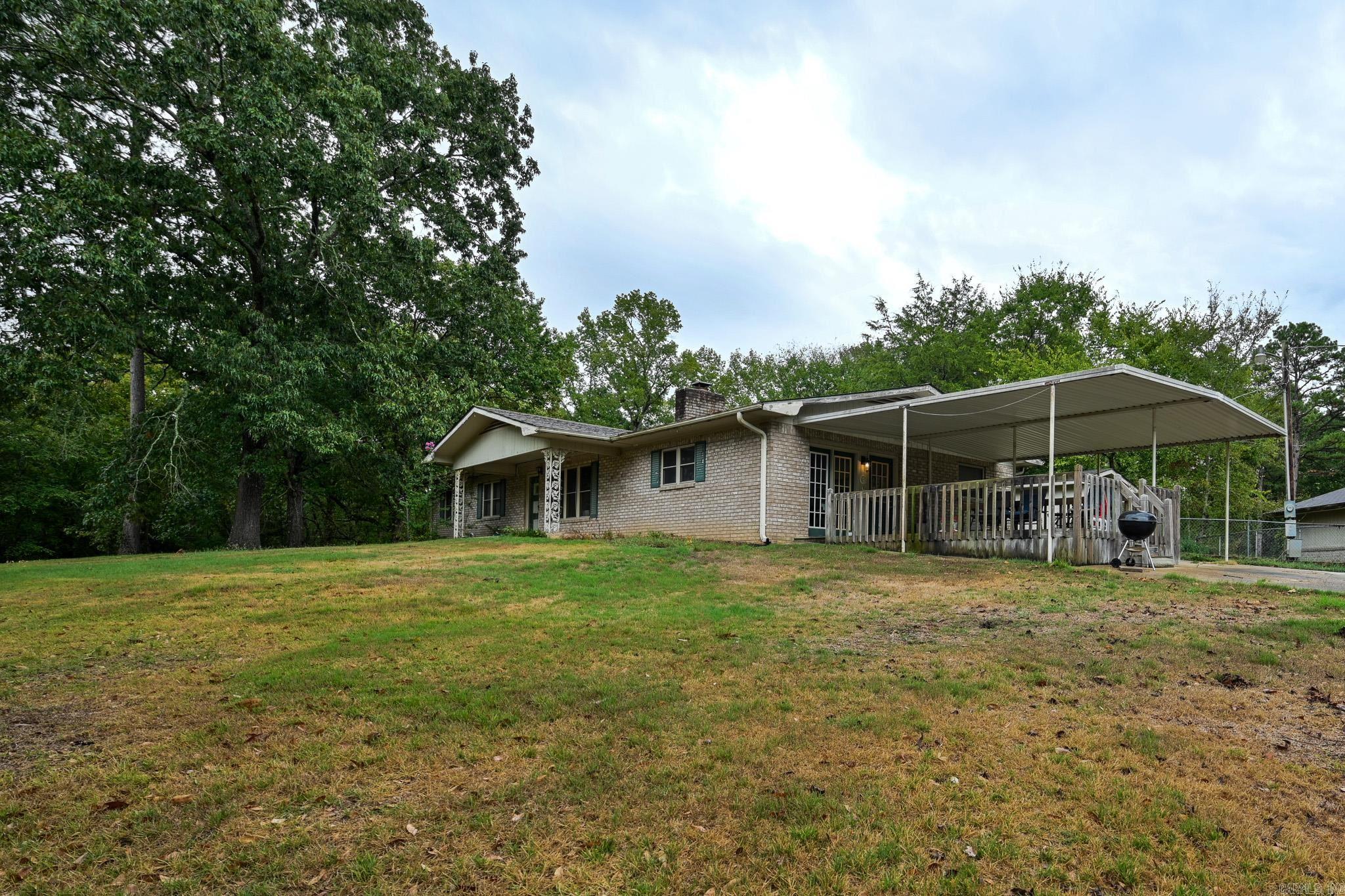 109 Medlin Ln Property Photo 16