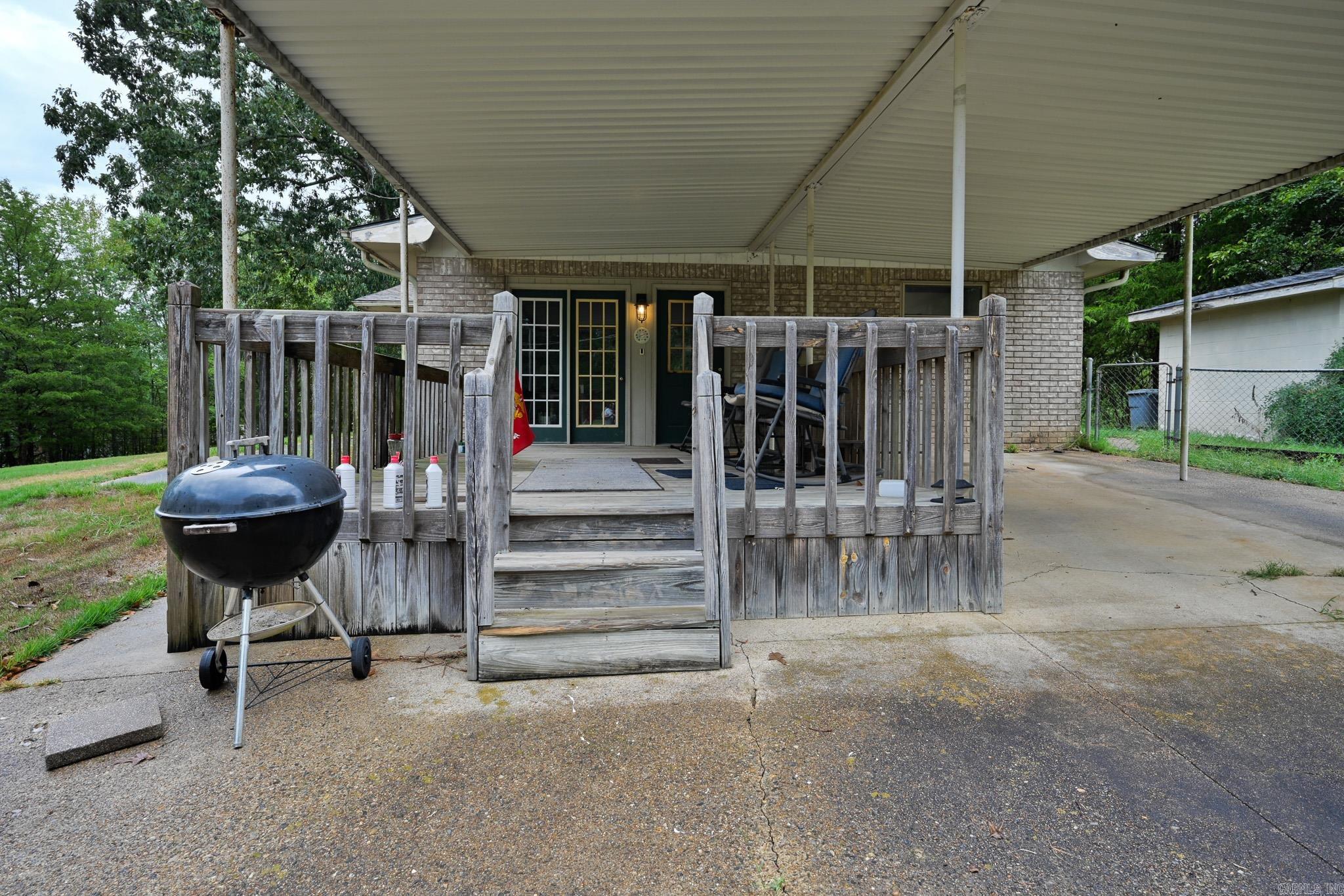 109 Medlin Ln Property Photo 18