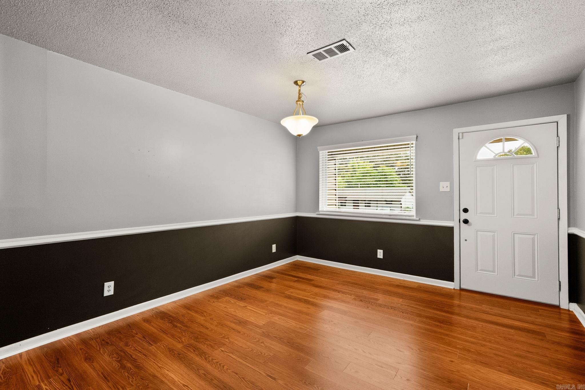 8721 Claremont Avenue Property Photo 4