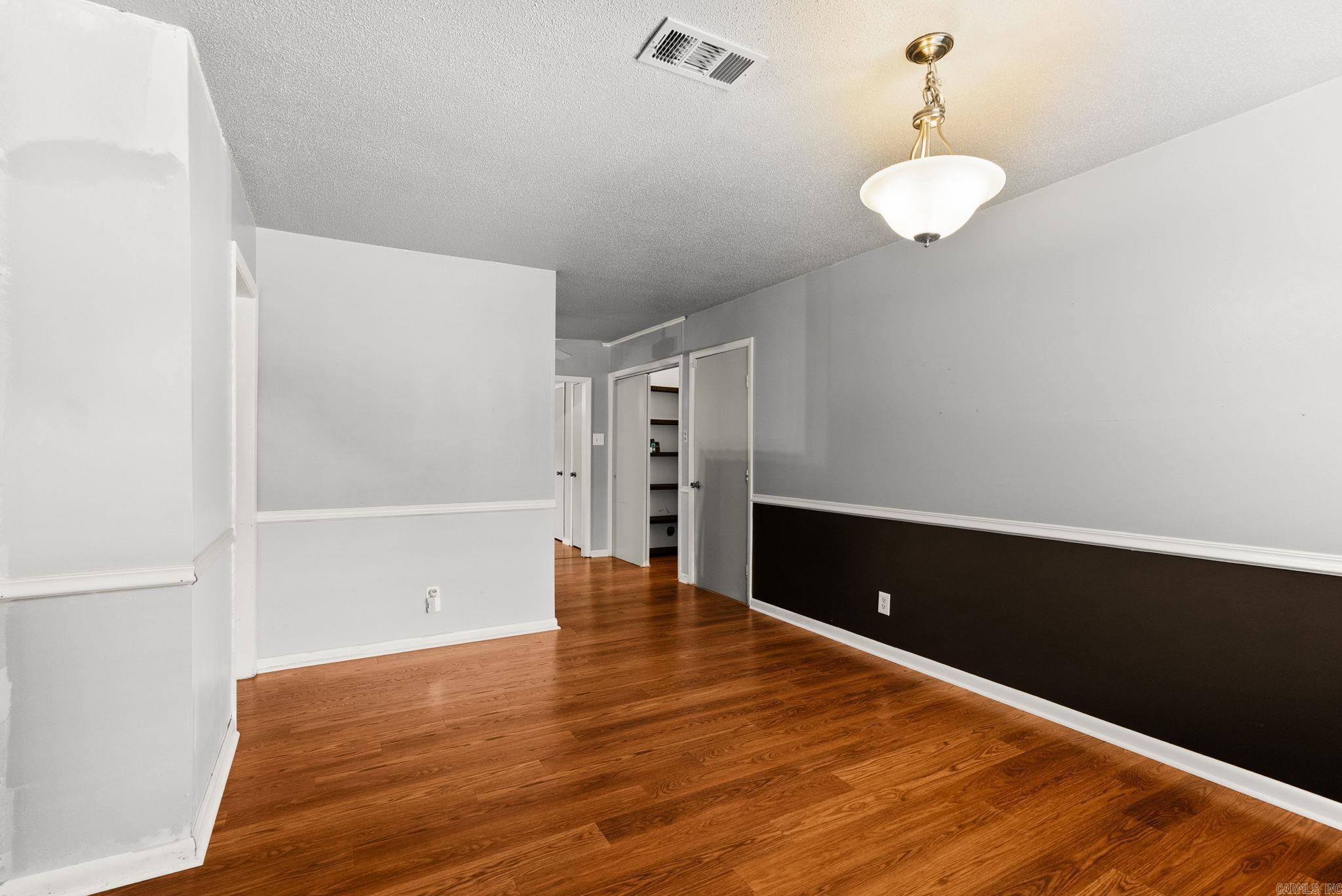 8721 Claremont Avenue Property Photo 6