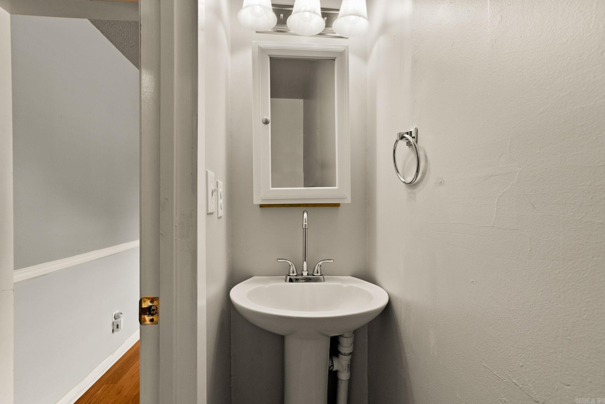 8721 Claremont Avenue Property Photo 29