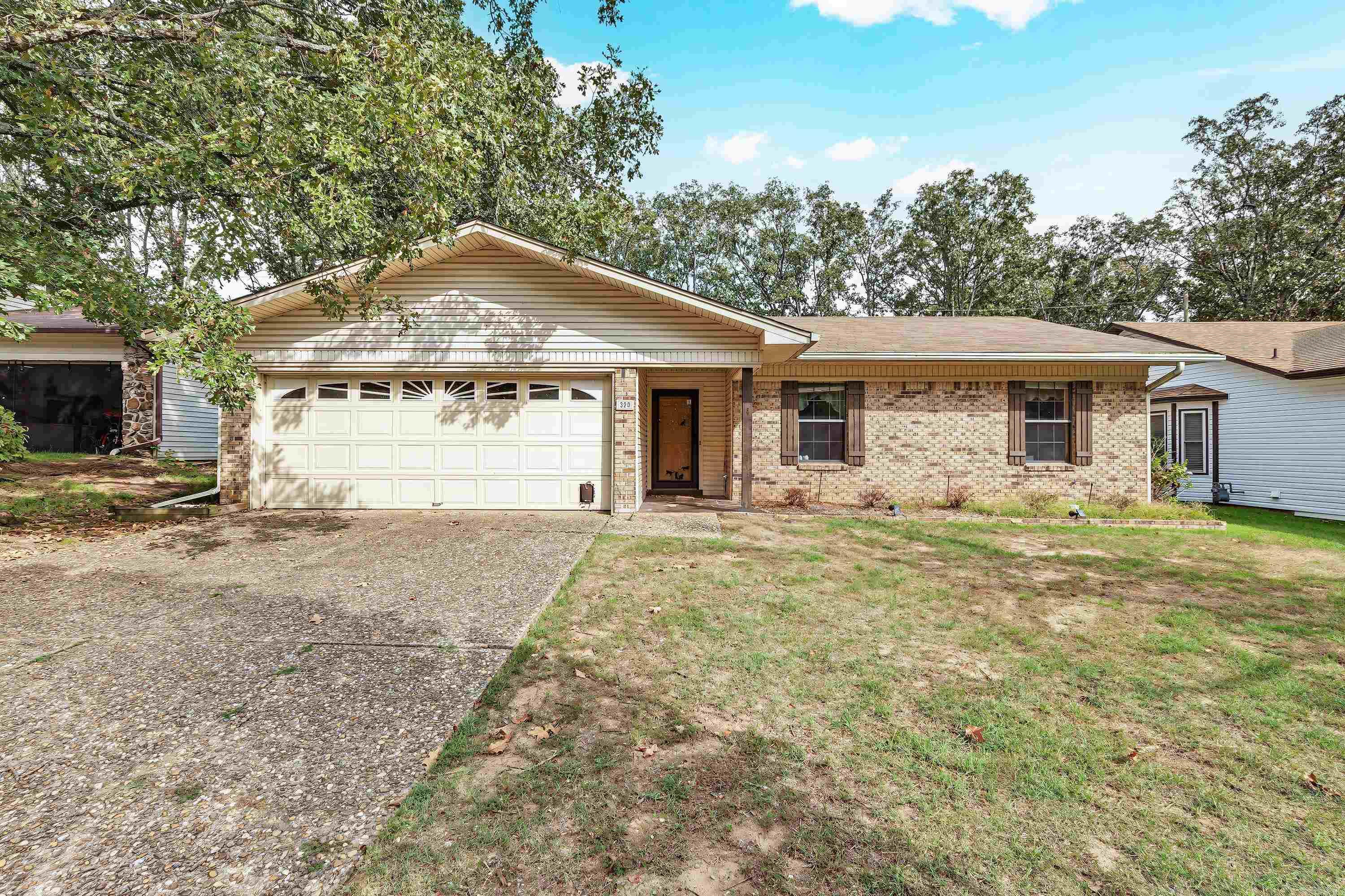 320 Corkwood Drive Property Photo 1