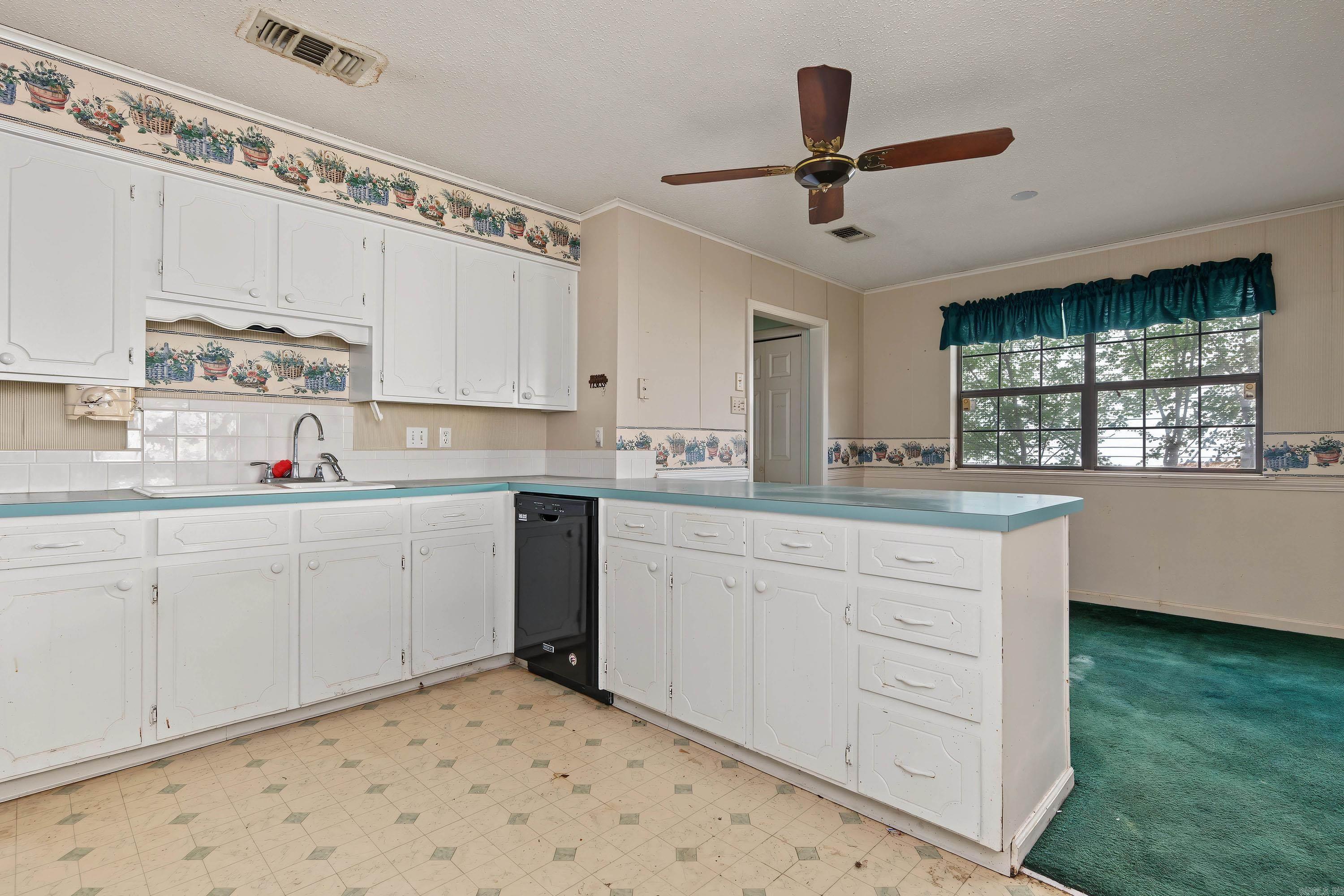 320 Corkwood Drive Property Photo 14