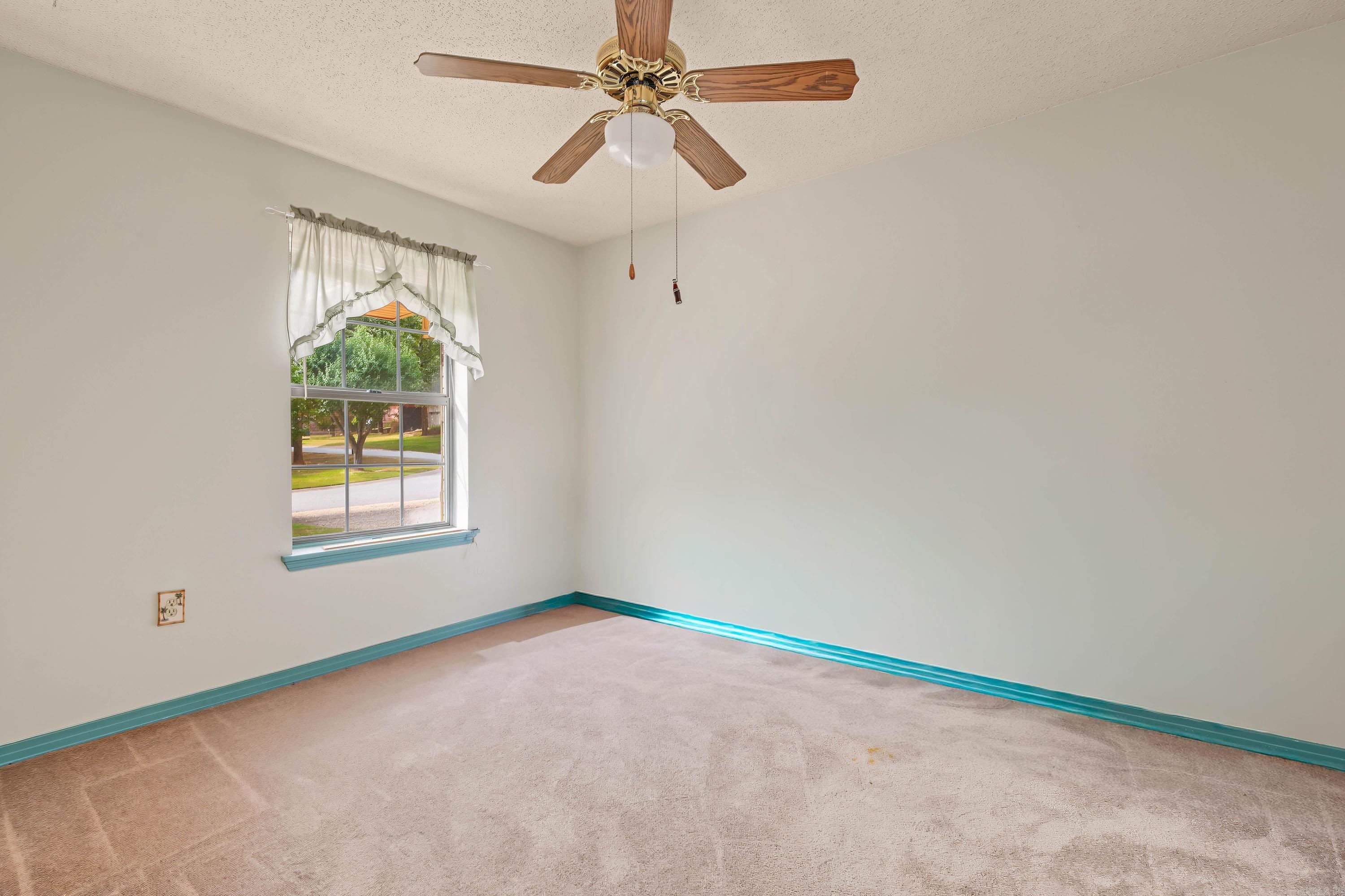 320 Corkwood Drive Property Photo 26