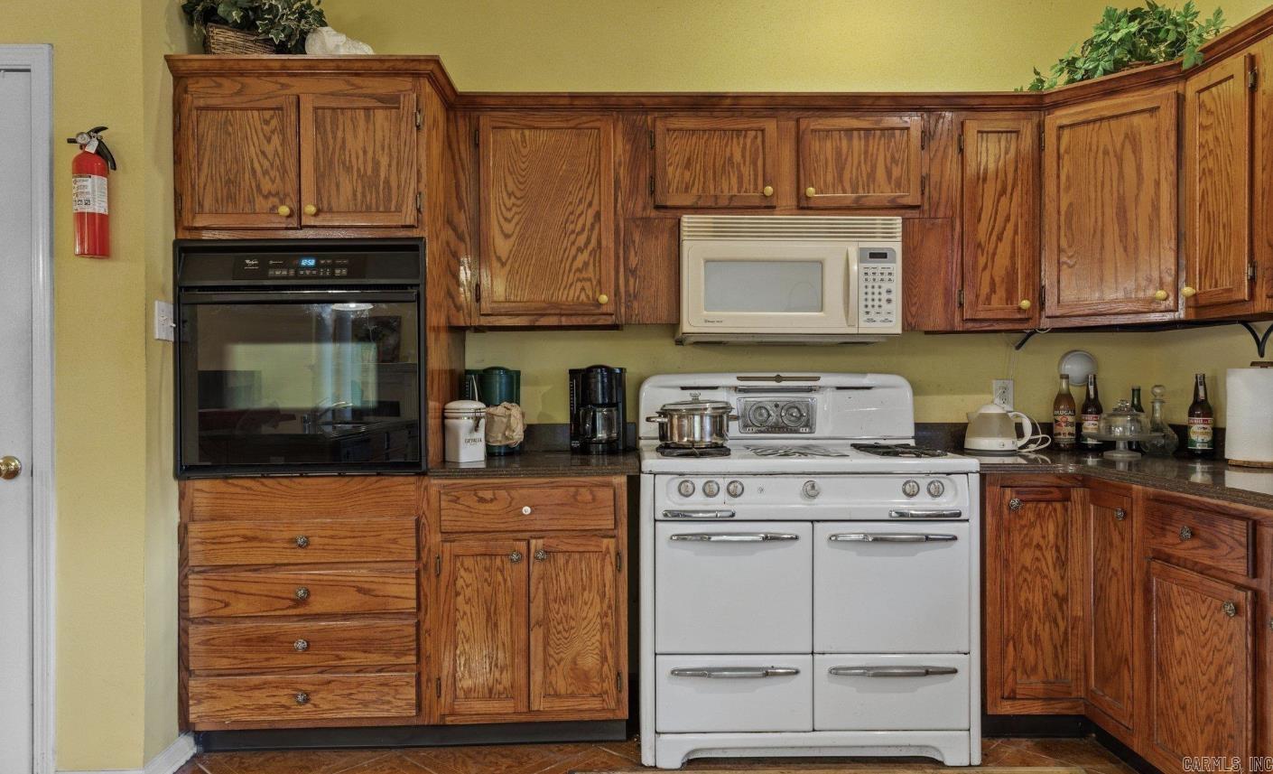 12621 Velda Cove Property Photo 4
