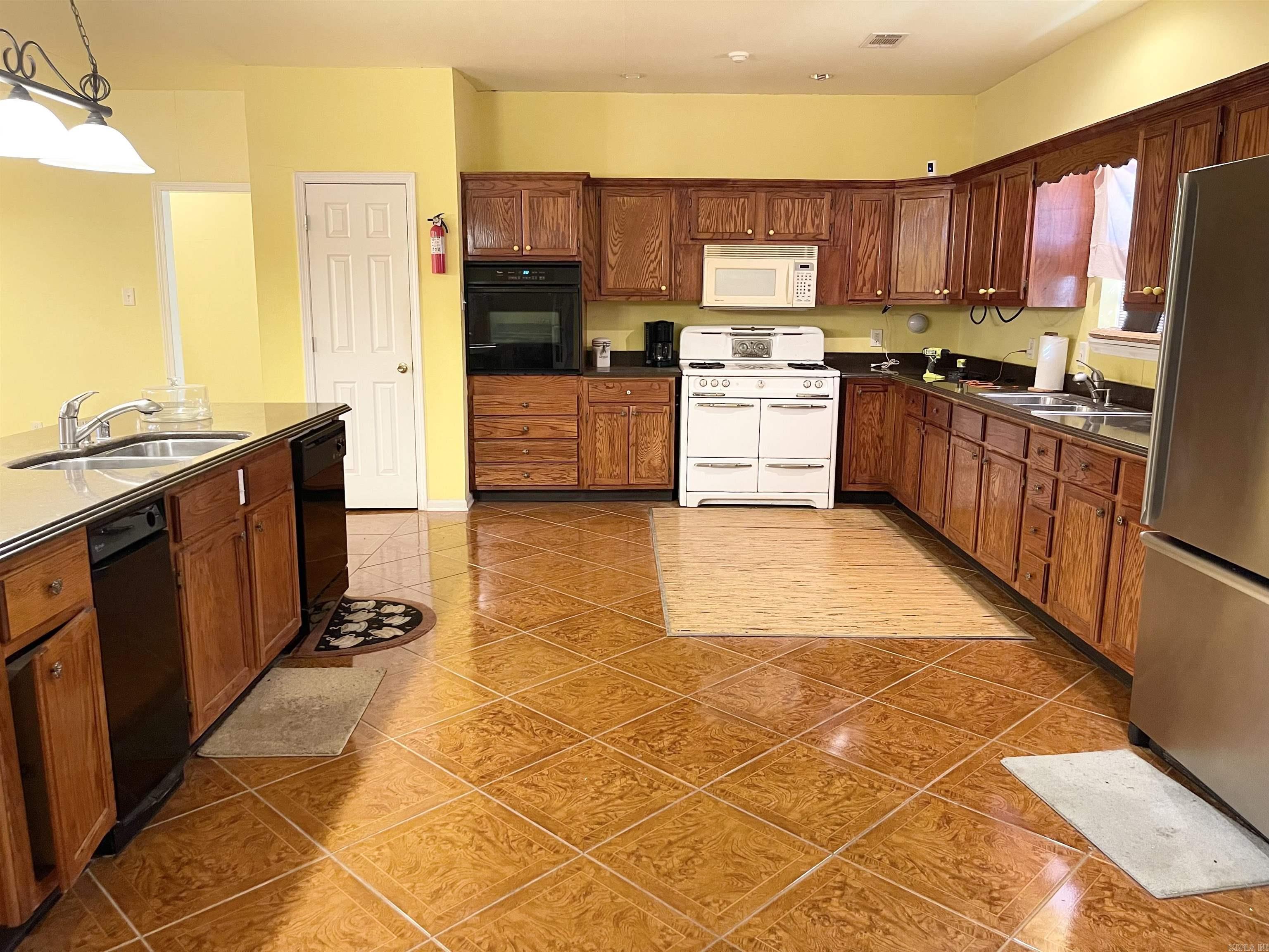 12621 Velda Cove Property Photo 6