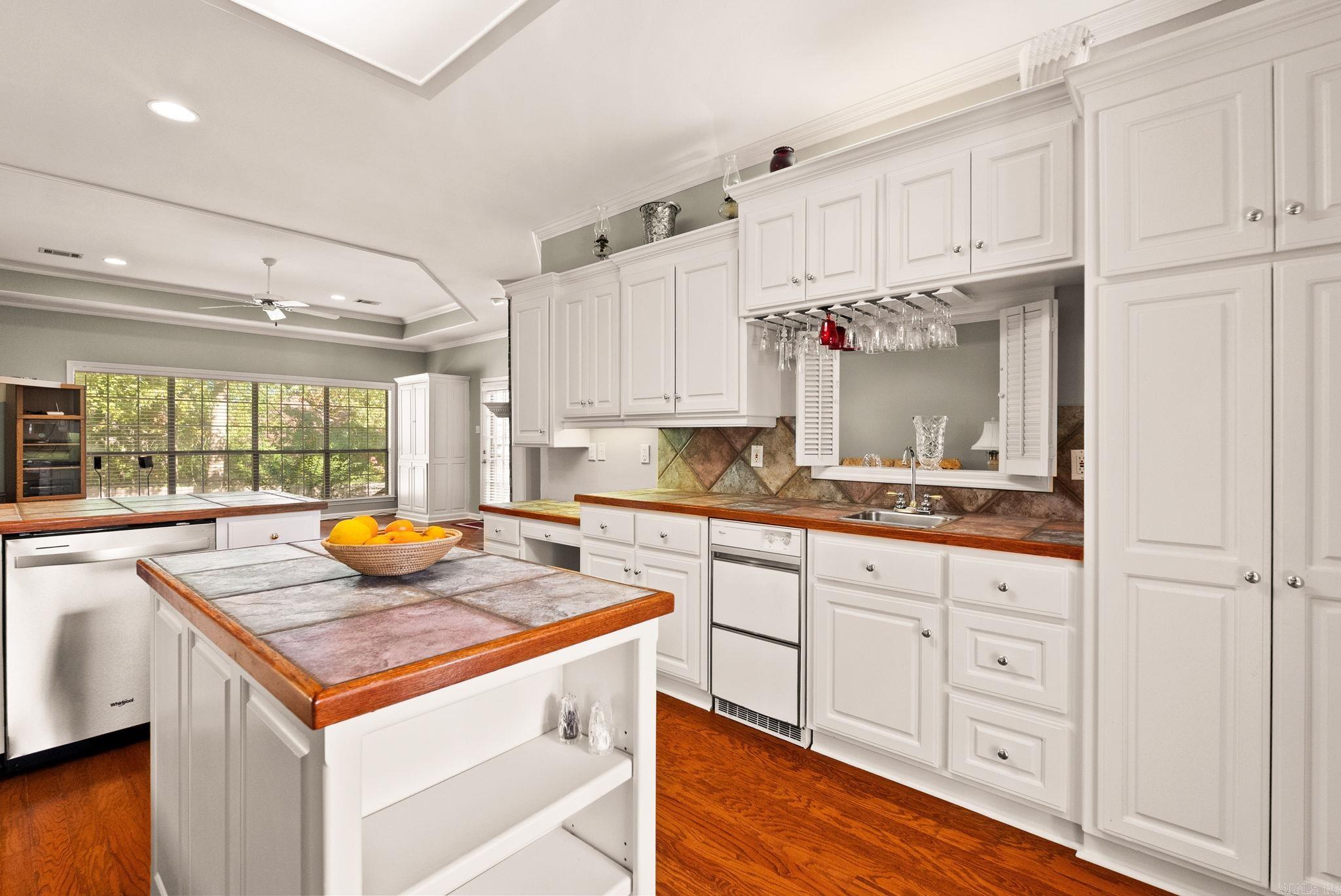 38 Chatel Property Photo 18