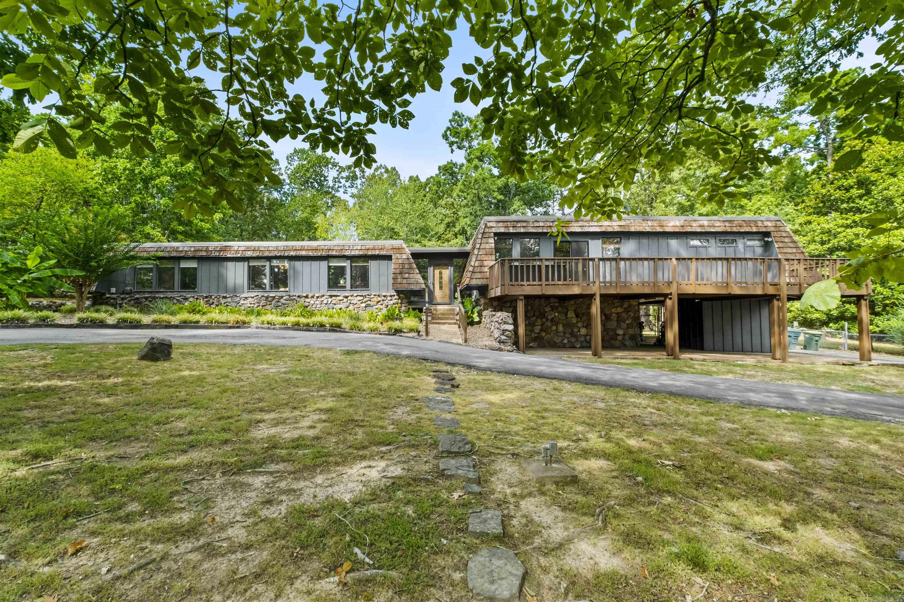 700 Asbury Road Property Photo 1