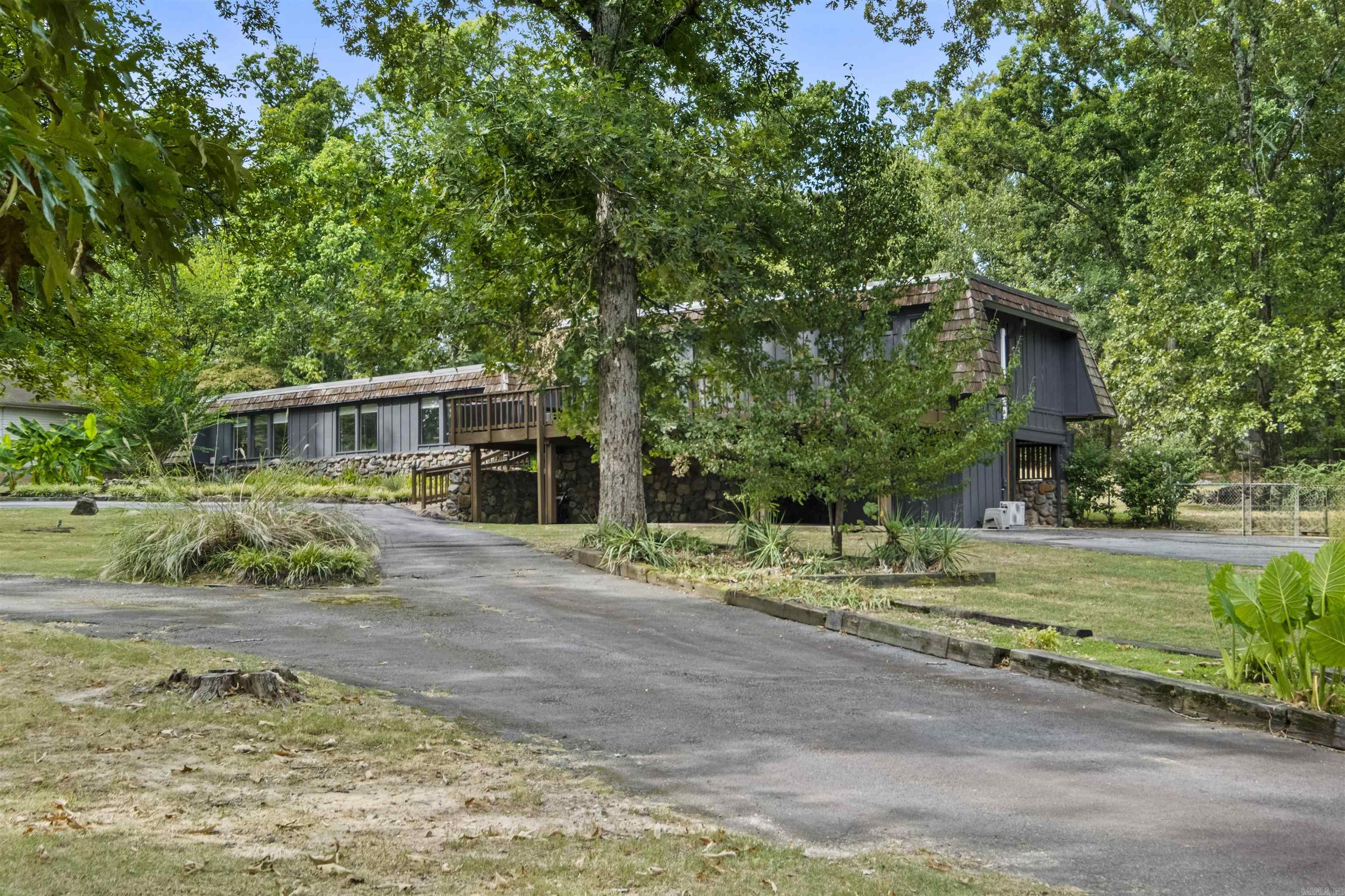 700 Asbury Road Property Photo 3