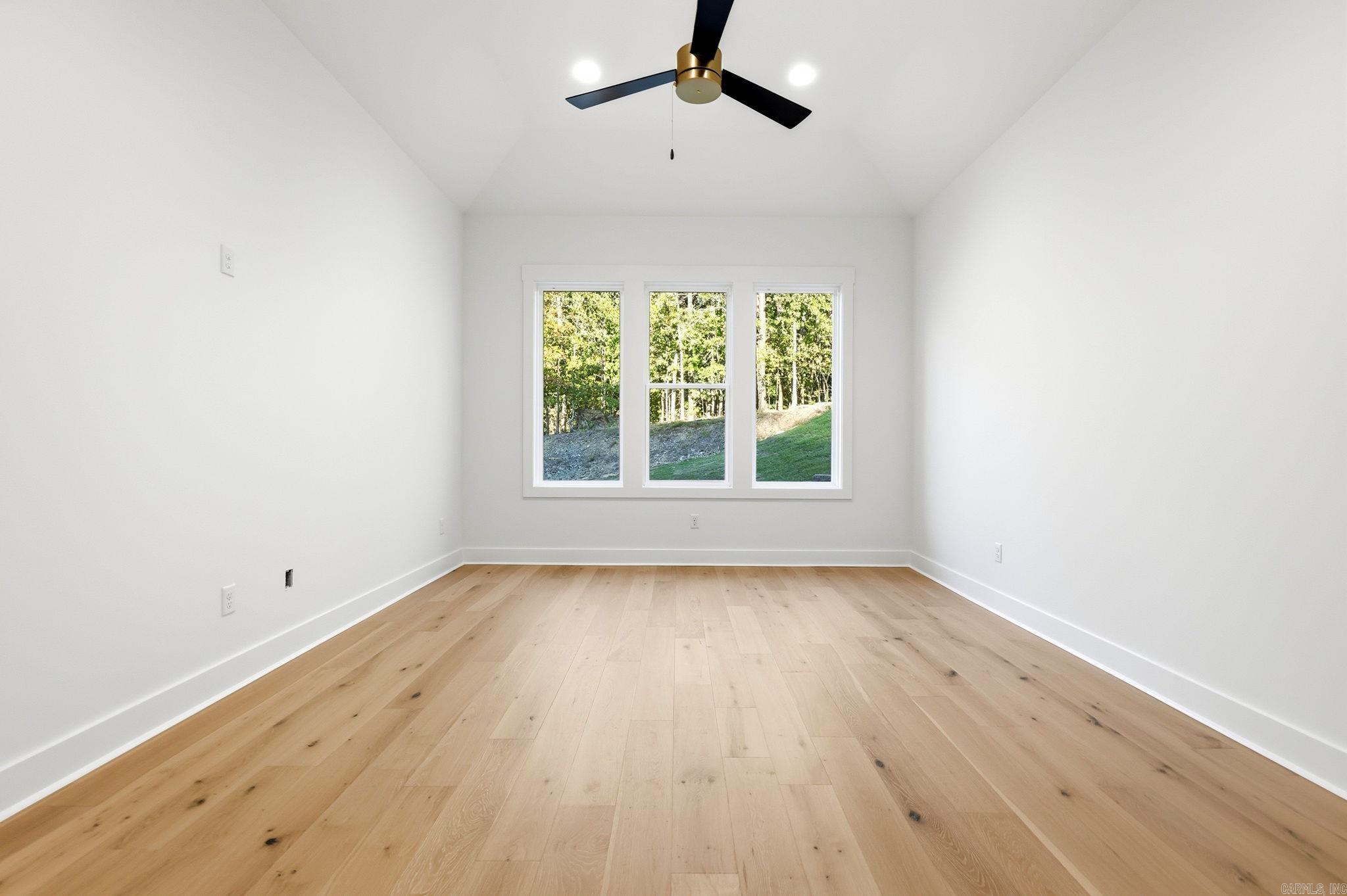131 Calion Court Property Photo 25