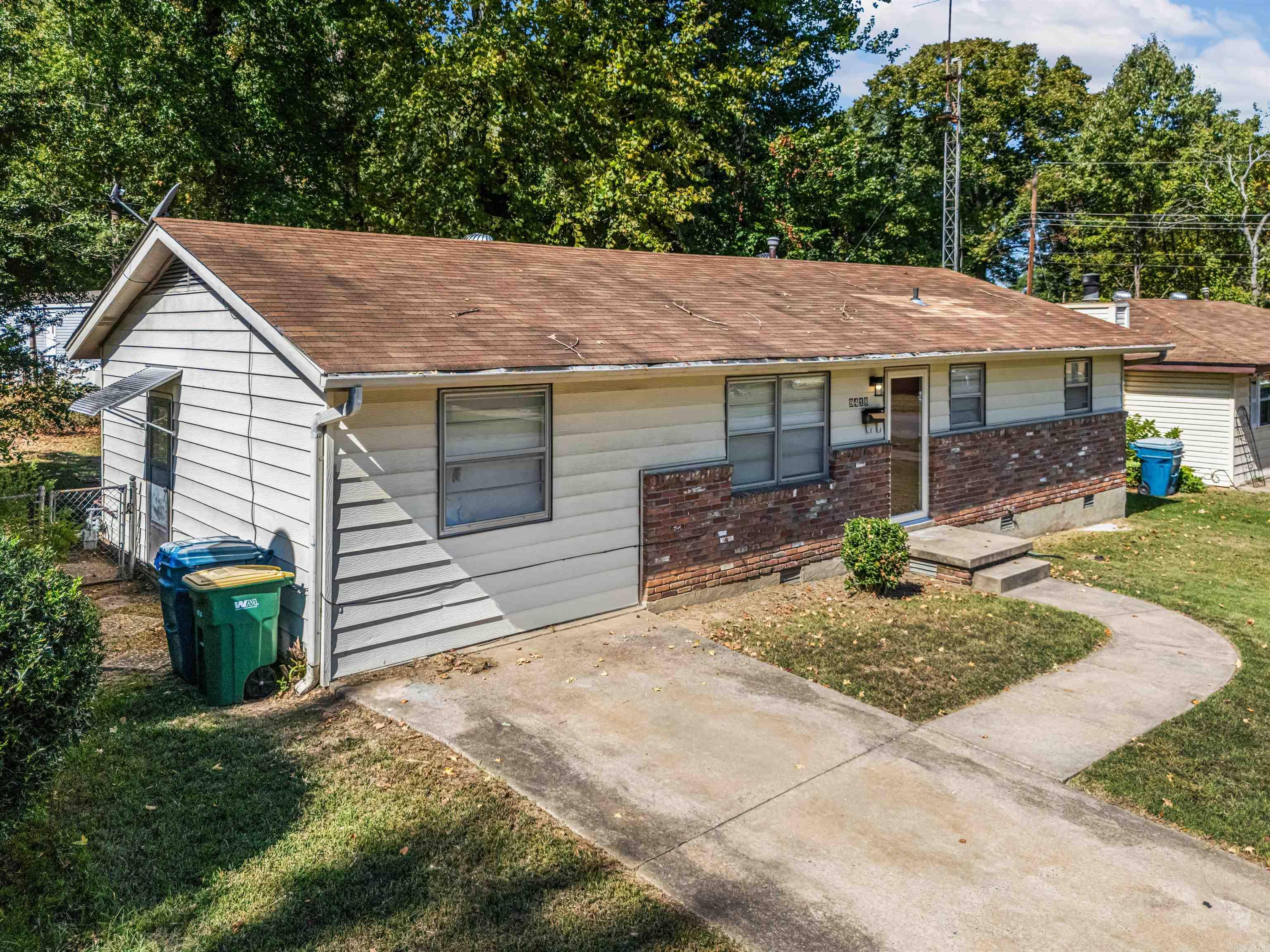 9418 Crofton Drive Property Photo 1
