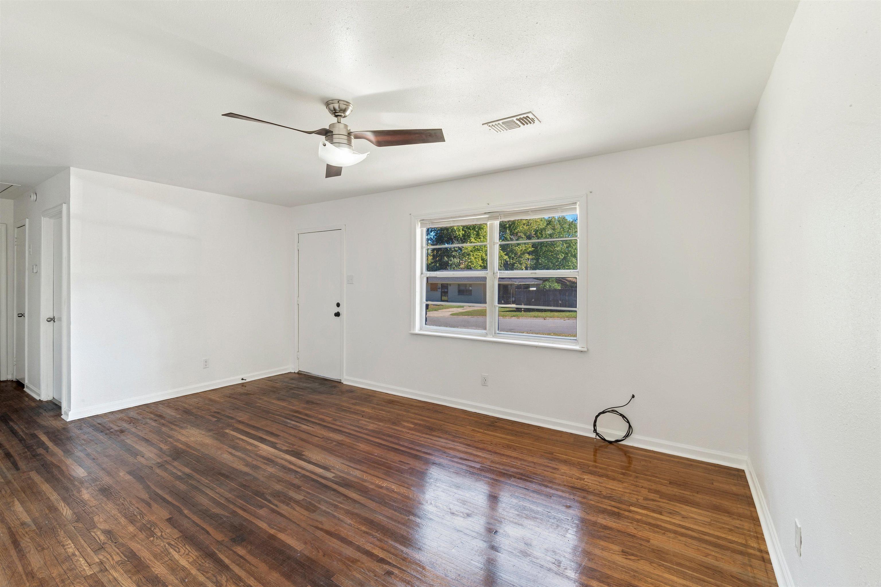 9418 Crofton Drive Property Photo 2