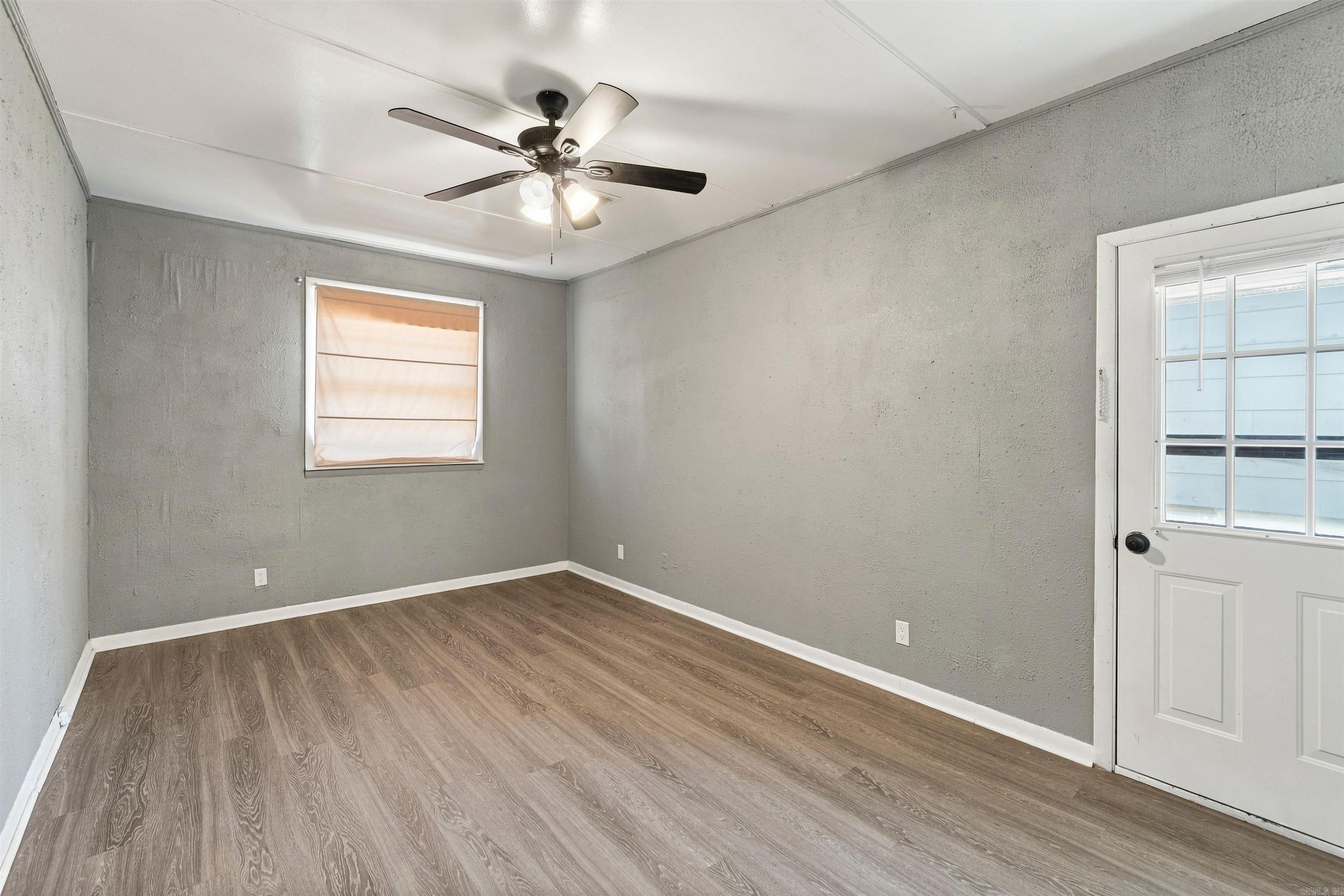 9418 Crofton Drive Property Photo 3