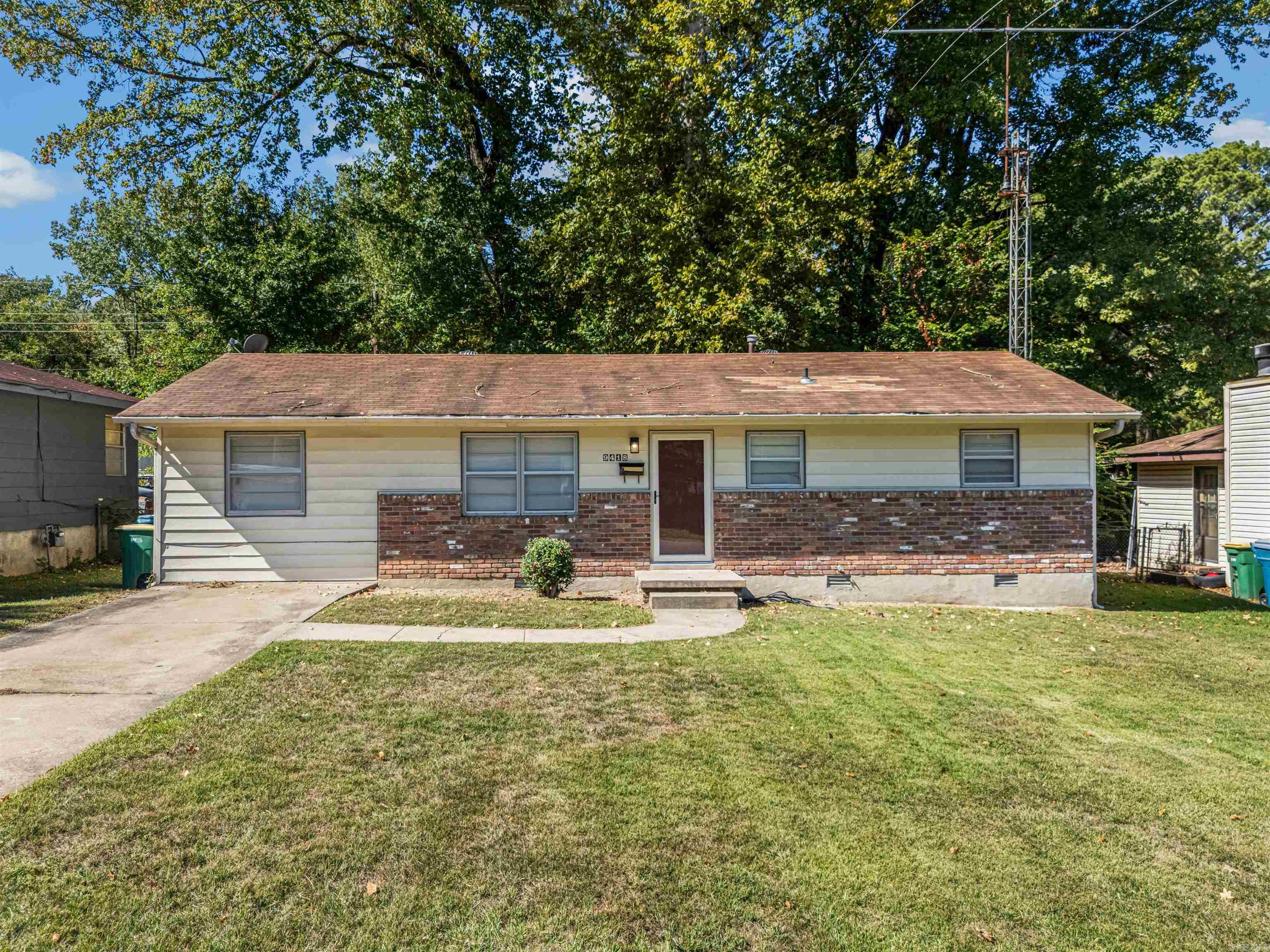 9418 Crofton Drive Property Photo 8